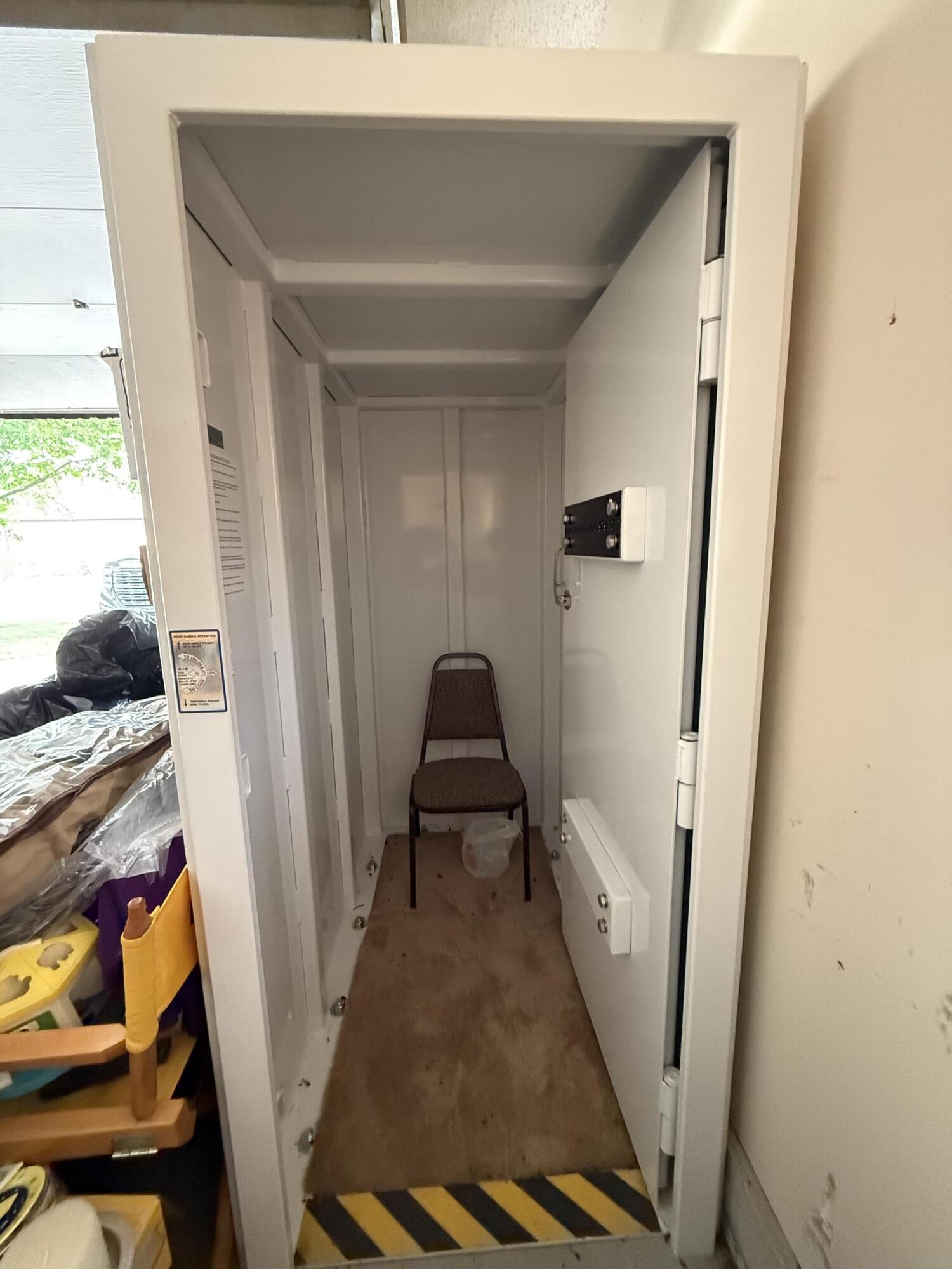 1564 East Powell Street Property Photo 23