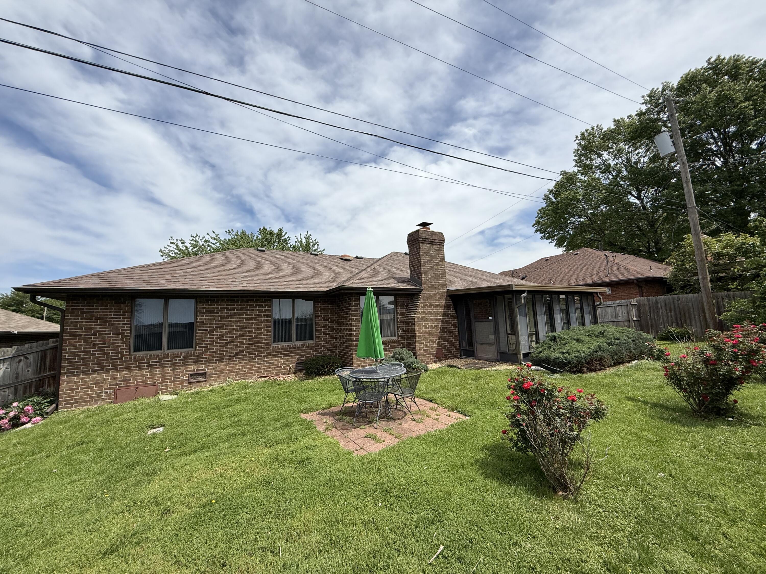 1564 East Powell Street Property Photo 25
