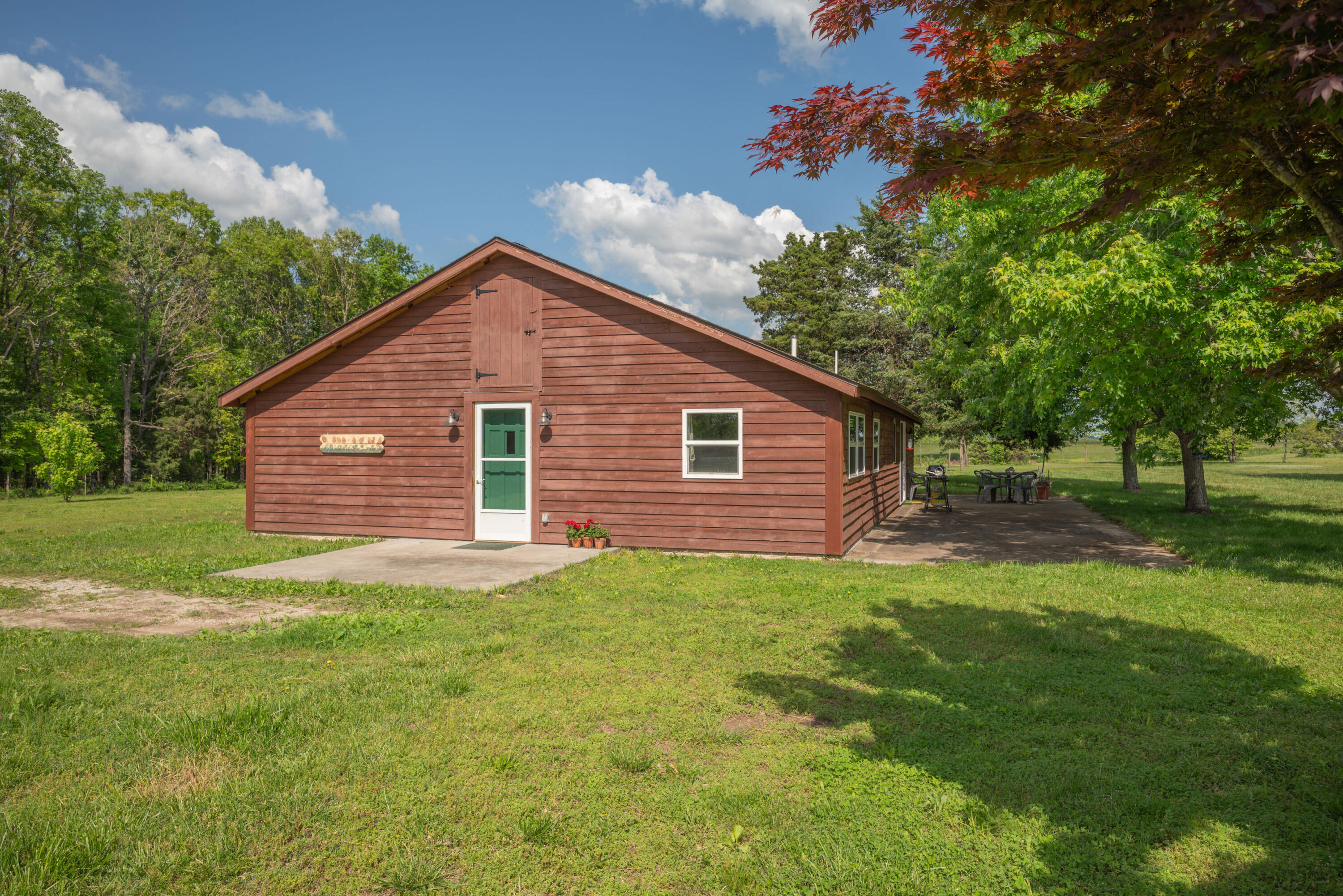 4293 Farm Road 1020 Property Photo 2