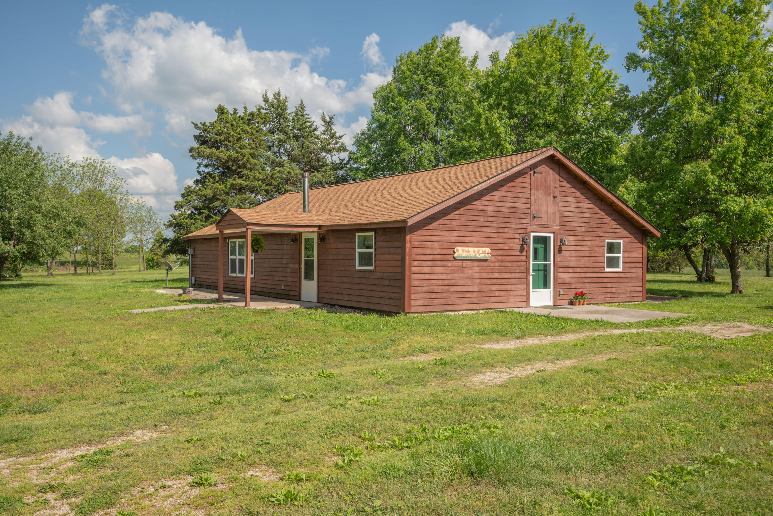 4293 Farm Road 1020 Property Photo 3