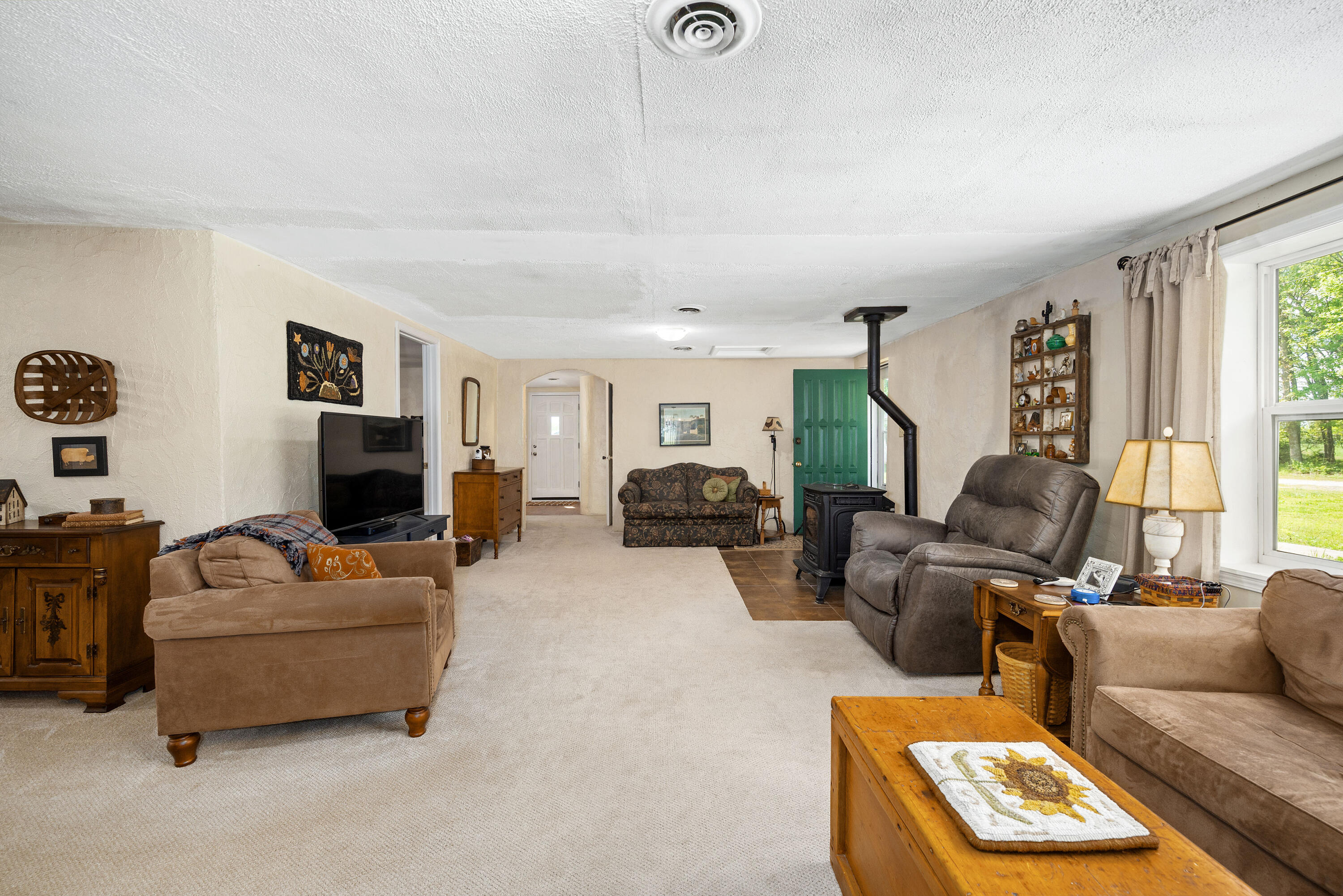 4293 Farm Road 1020 Property Photo 11