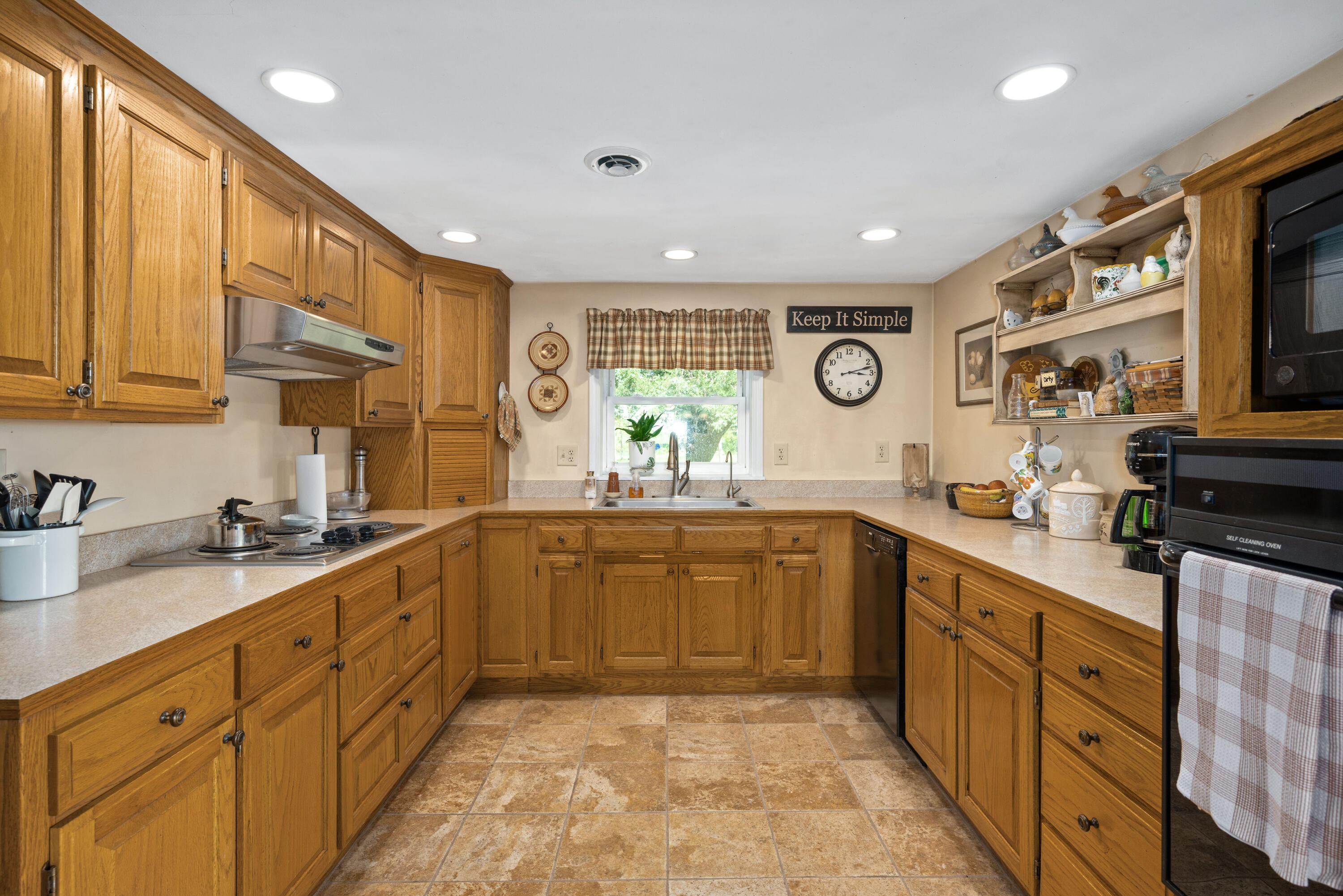 4293 Farm Road 1020 Property Photo 12