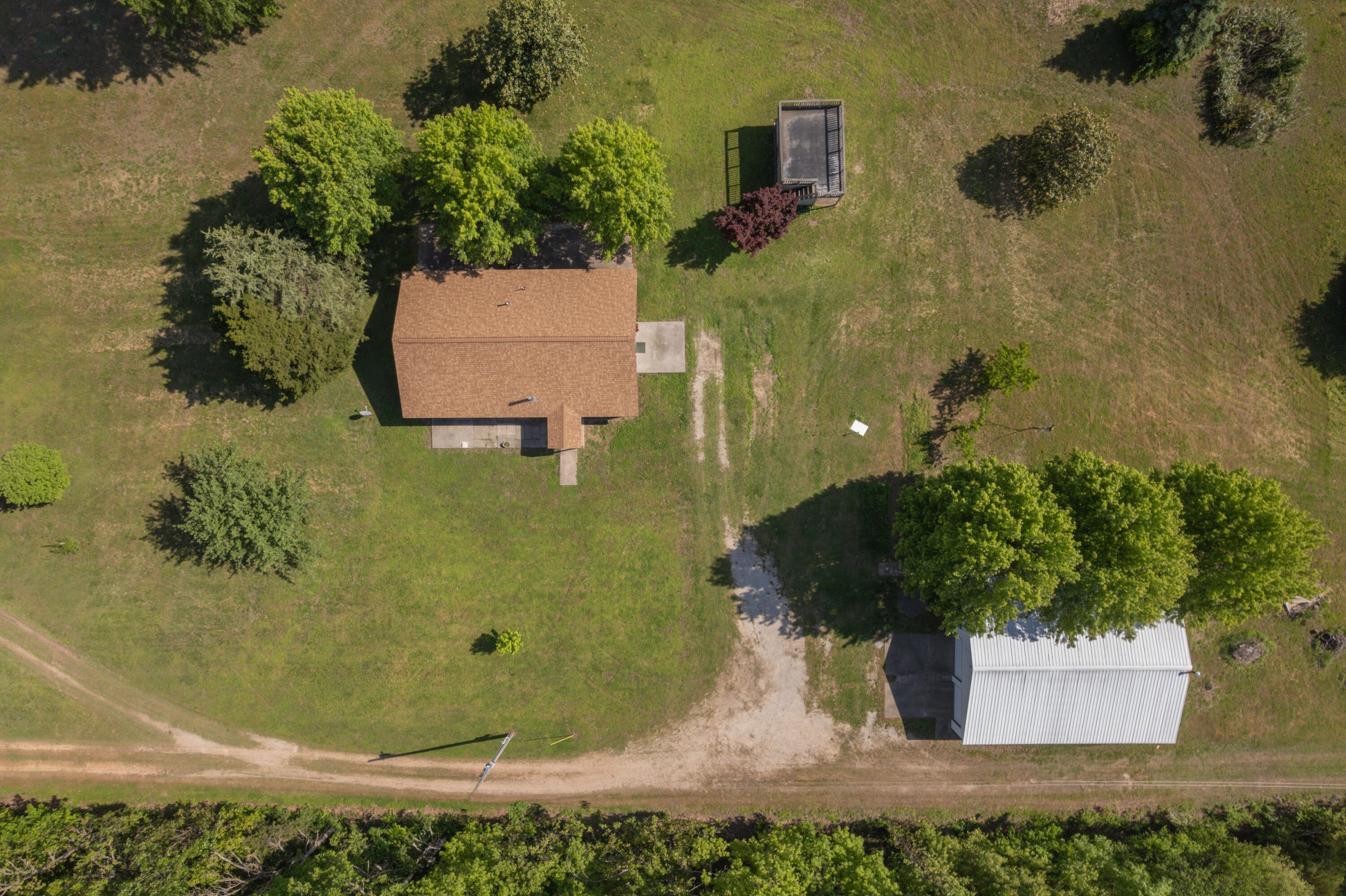 4293 Farm Road 1020 Property Photo 28