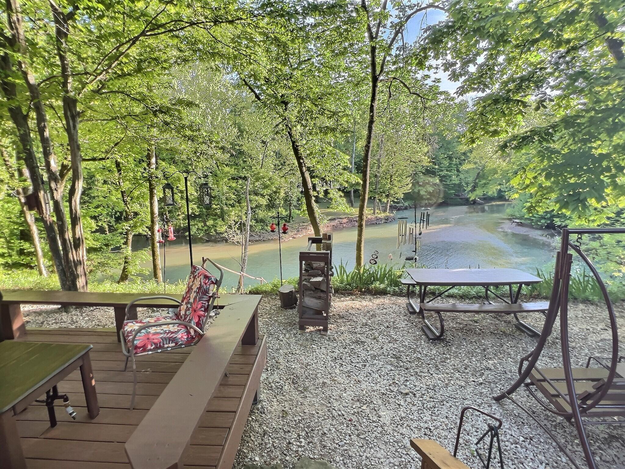 1424 Brown Road Property Photo 2