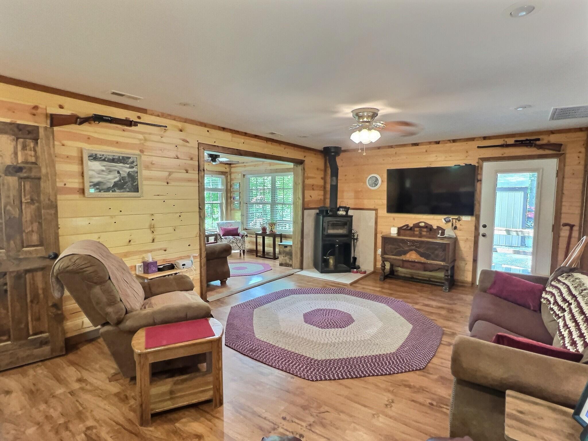 1424 Brown Road Property Photo 12