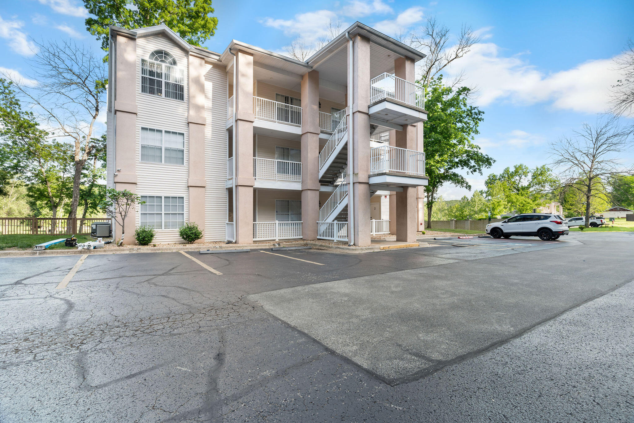 77 Anglers Pointe Property Photo 4