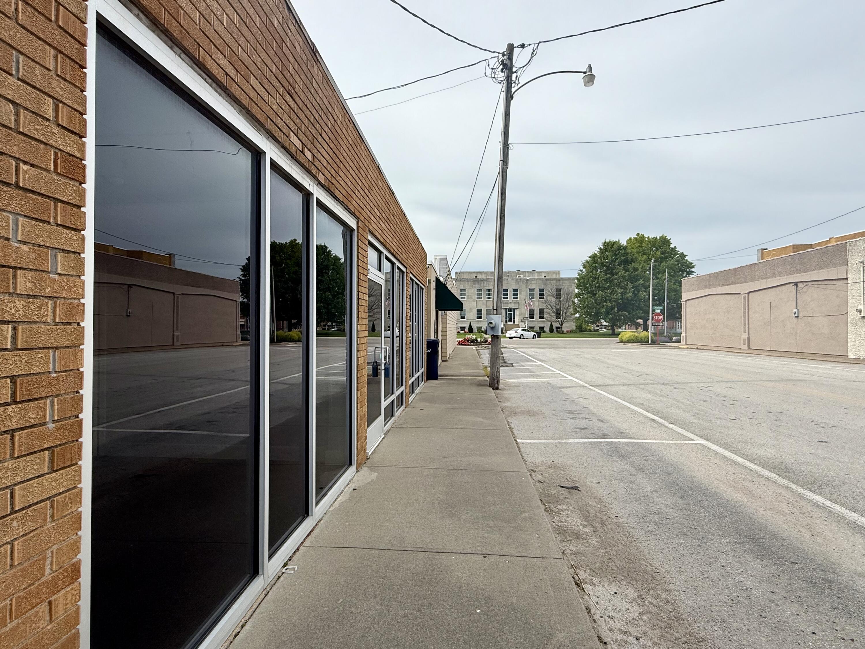 211 South Marshall Street Property Photo 4