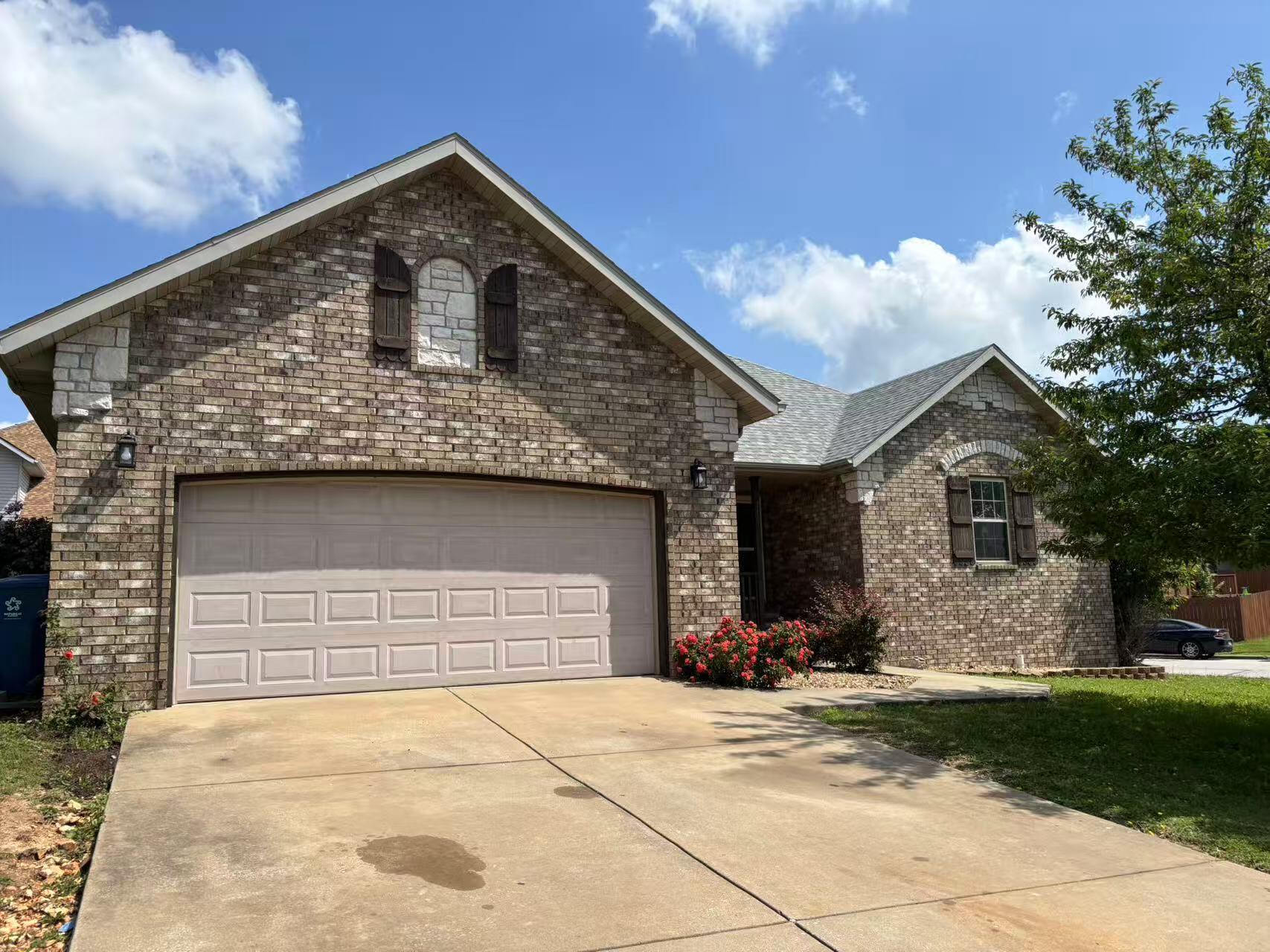 719 Silver Streak Road Property Photo 2