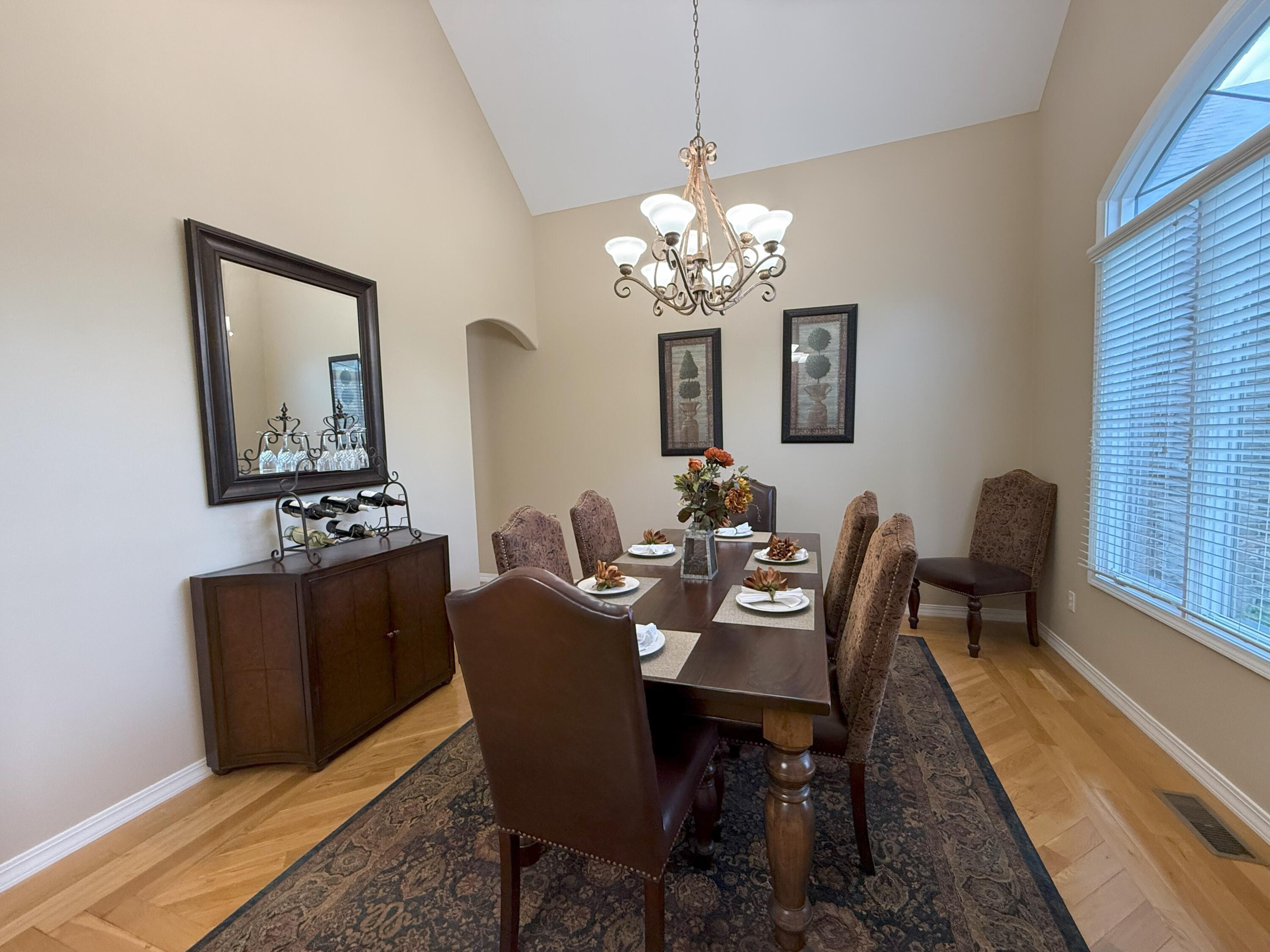 623 South Garden Way Property Photo 3