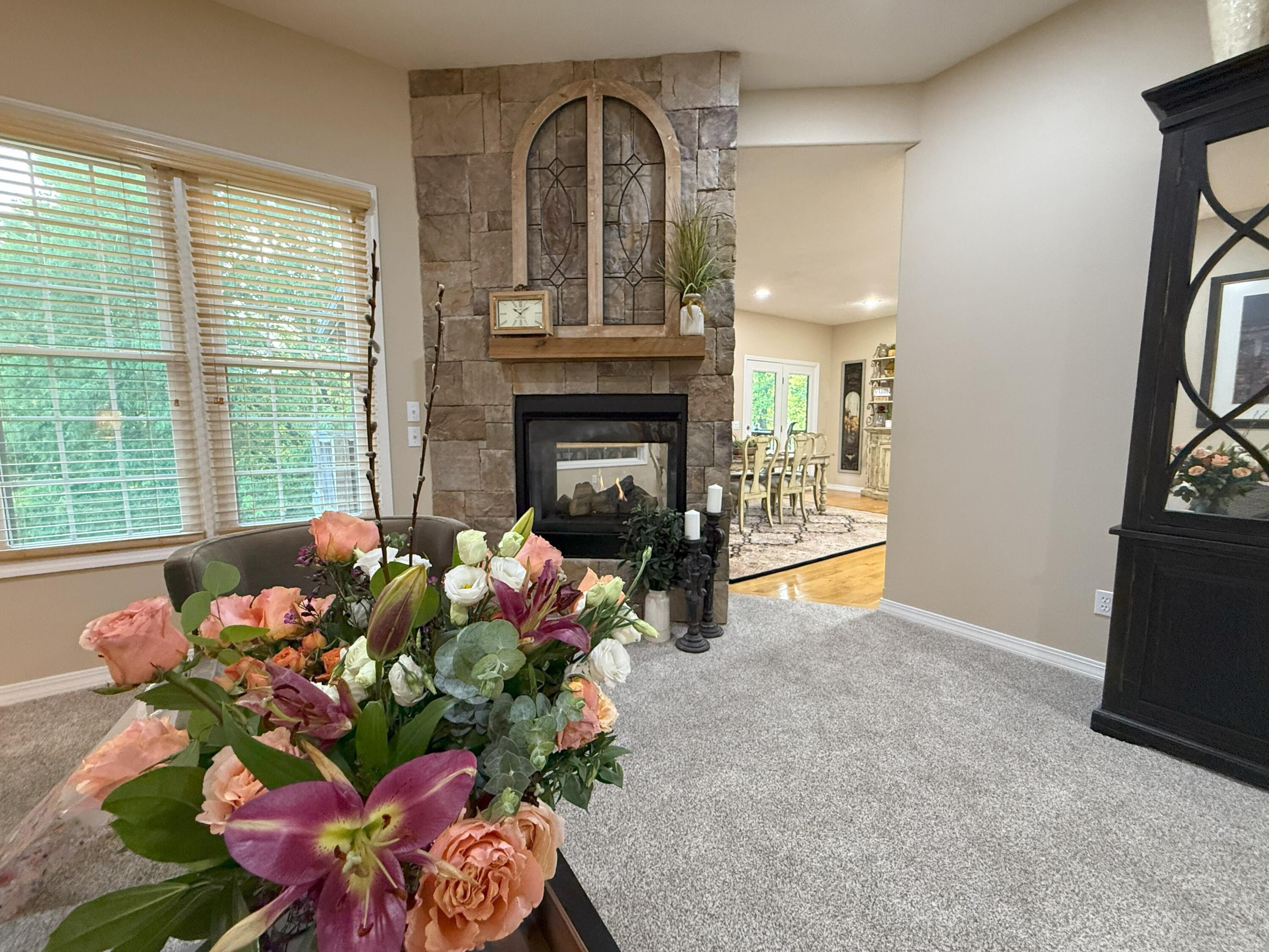623 South Garden Way Property Photo 6