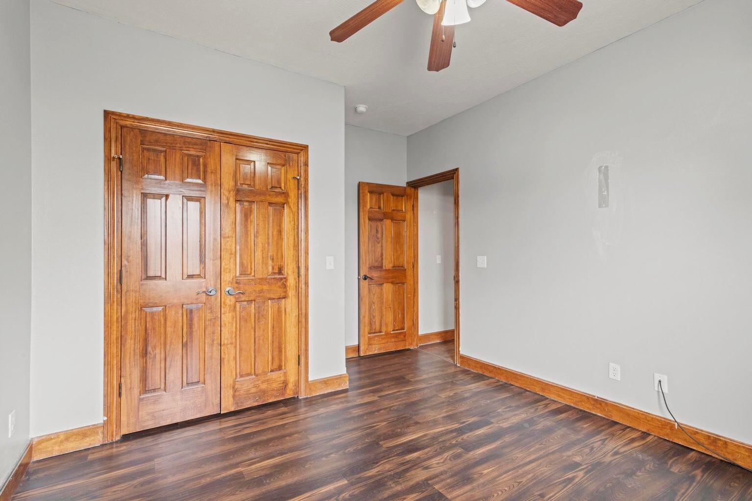 1602 East Fairwind Property Photo 11