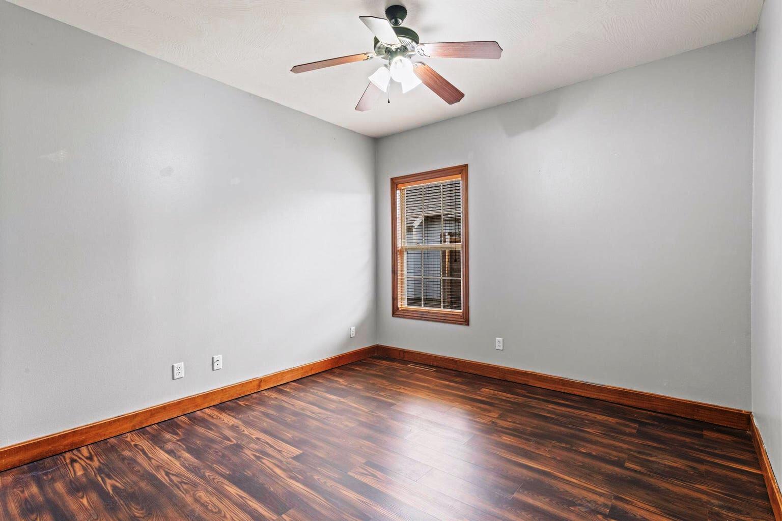 1602 East Fairwind Property Photo 13