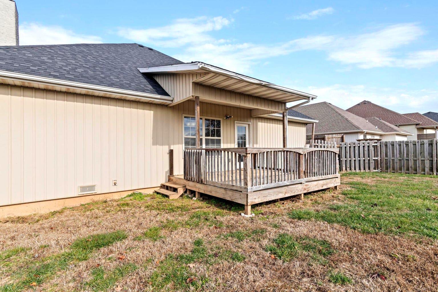 1602 East Fairwind Property Photo 14