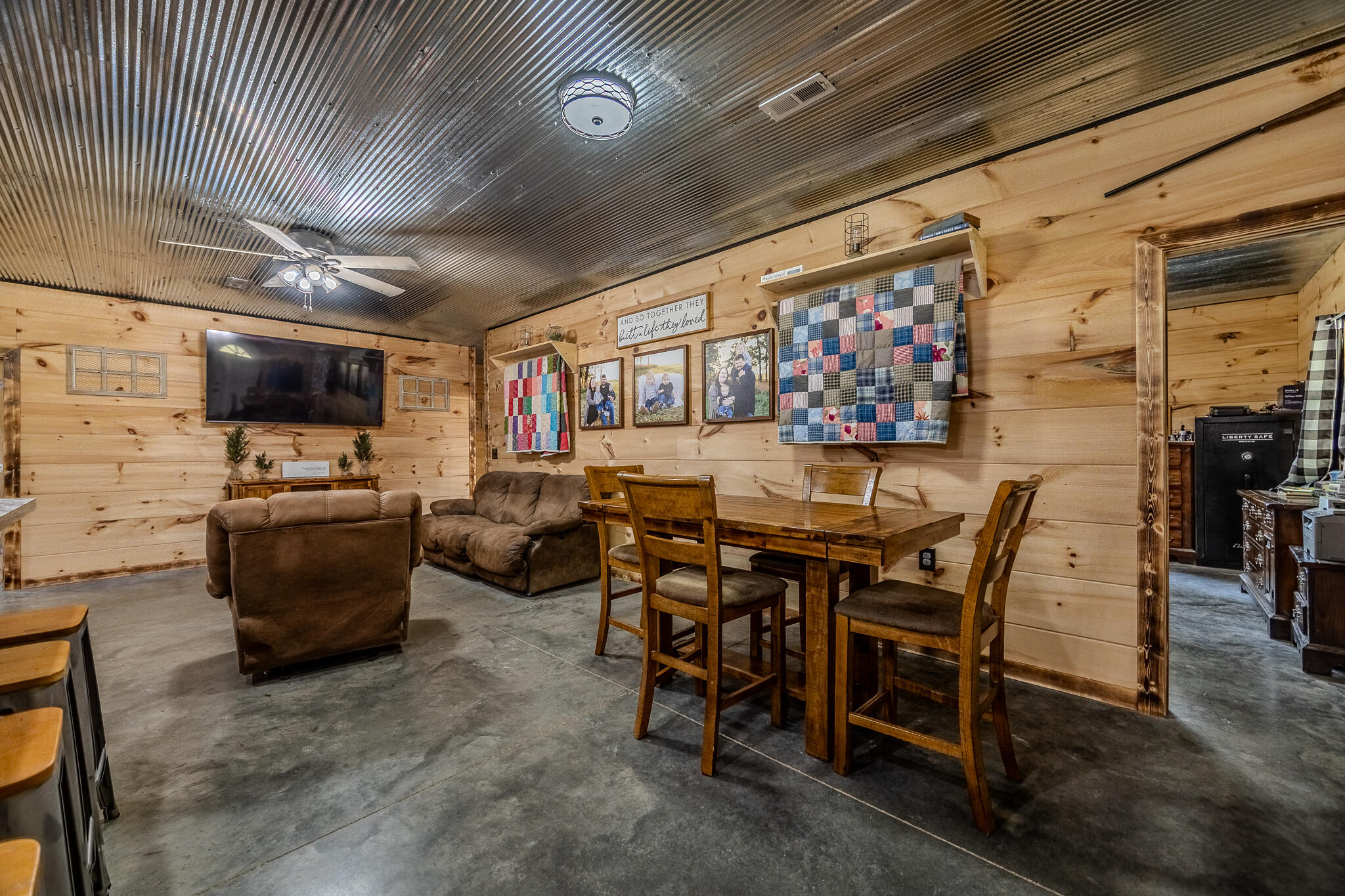 9049 Timber Drive Property Photo 8
