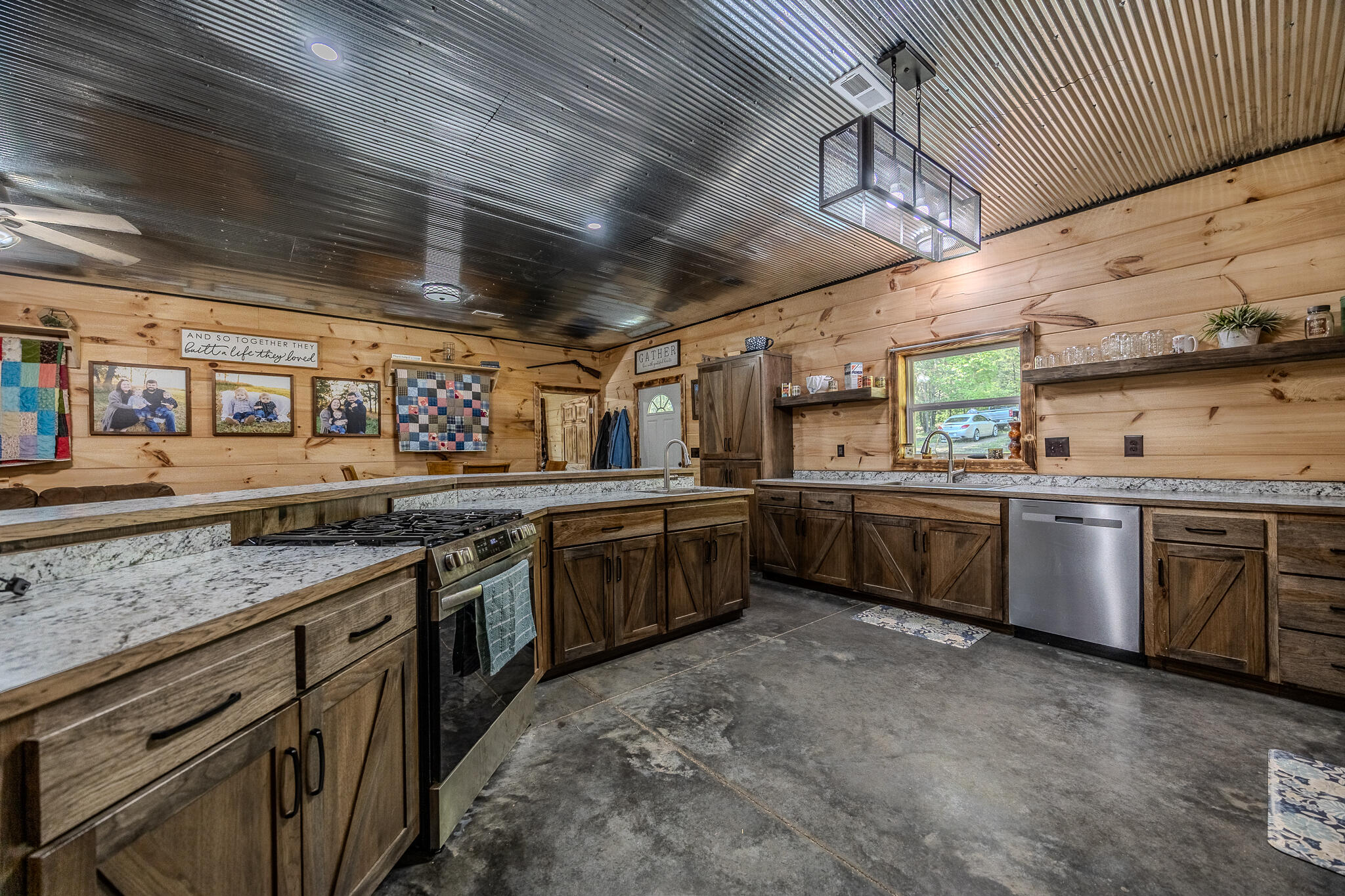 9049 Timber Drive Property Photo 11