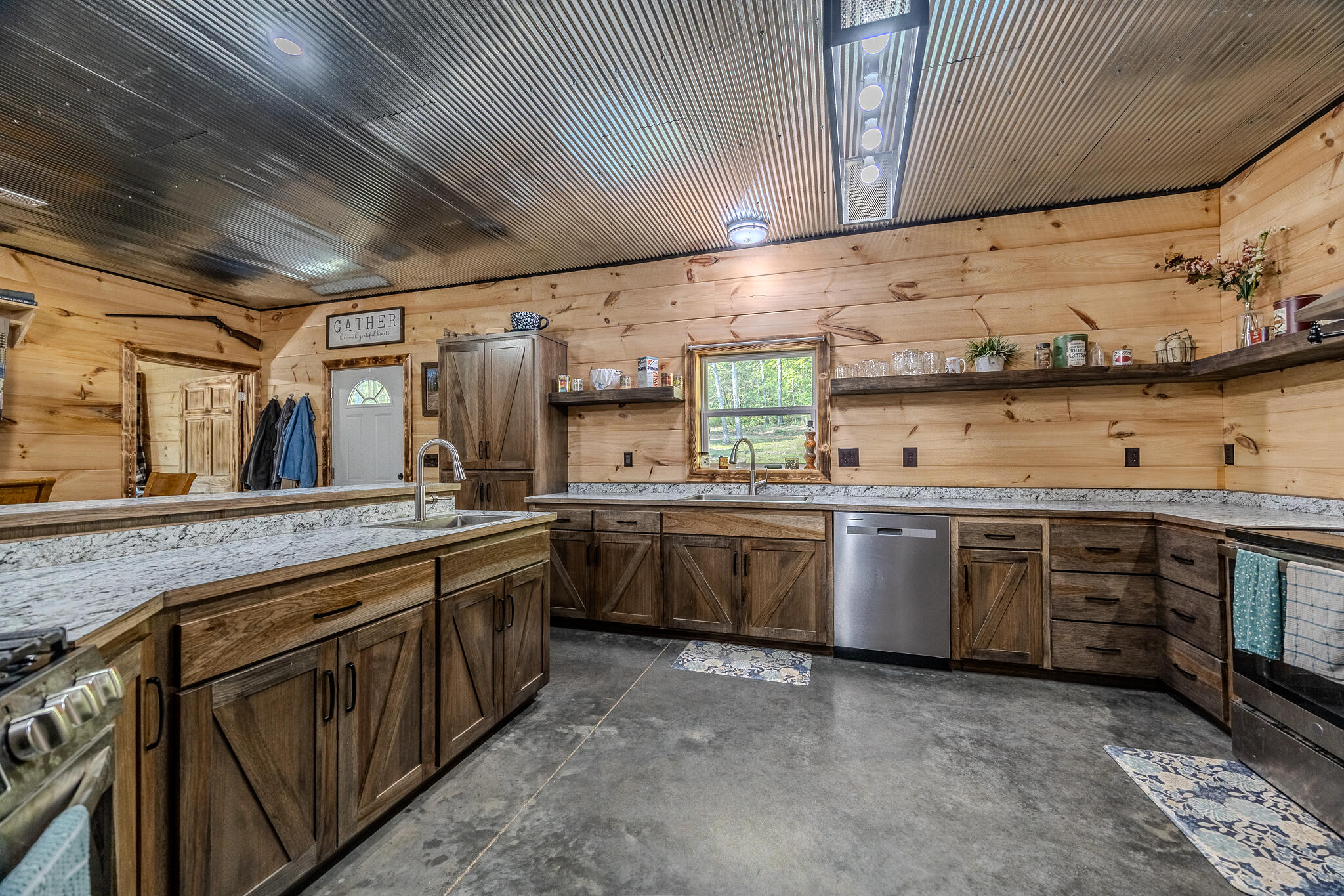 9049 Timber Drive Property Photo 12