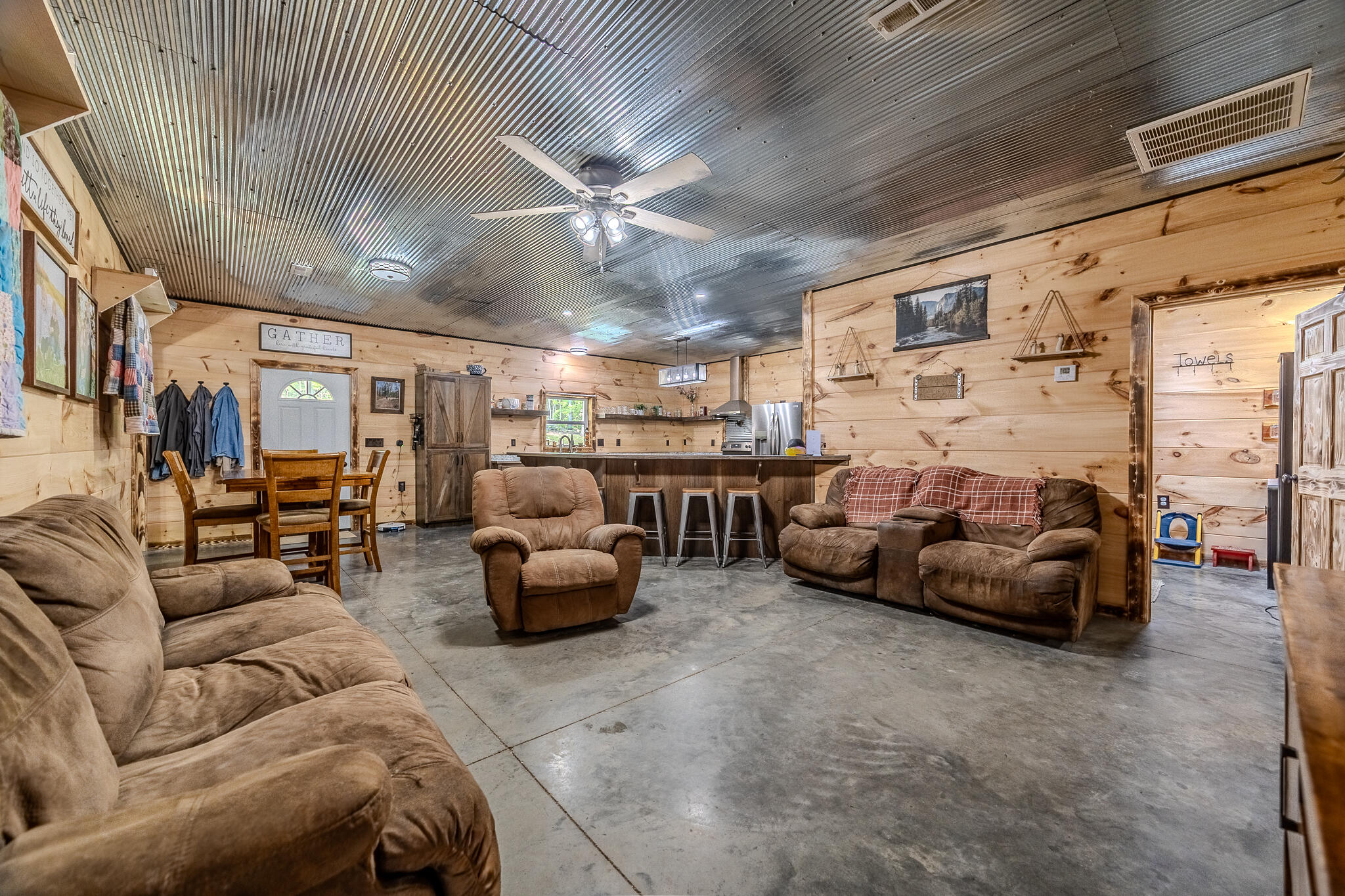 9049 Timber Drive Property Photo 17