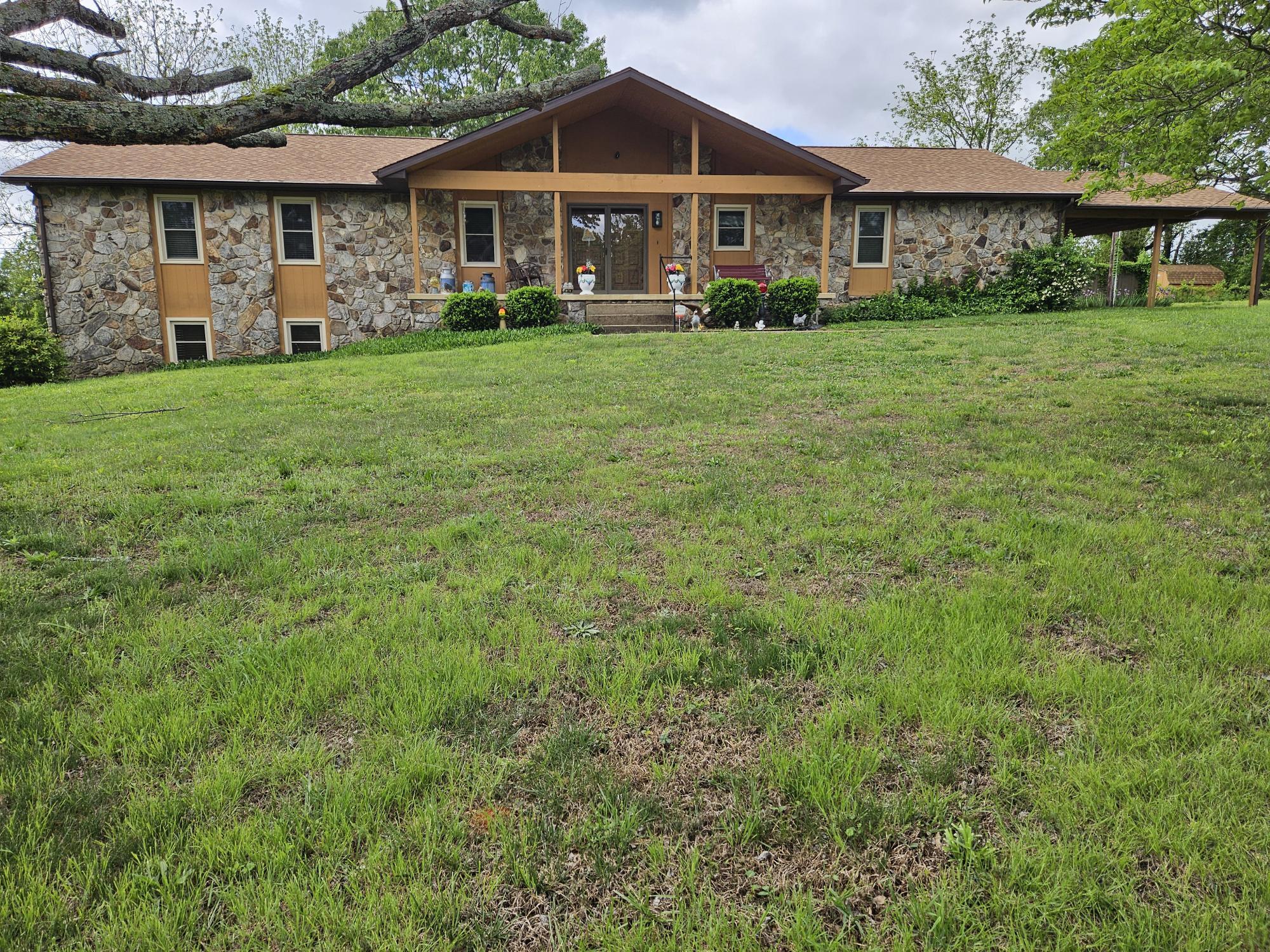 1100 County Road 8270 Property Photo