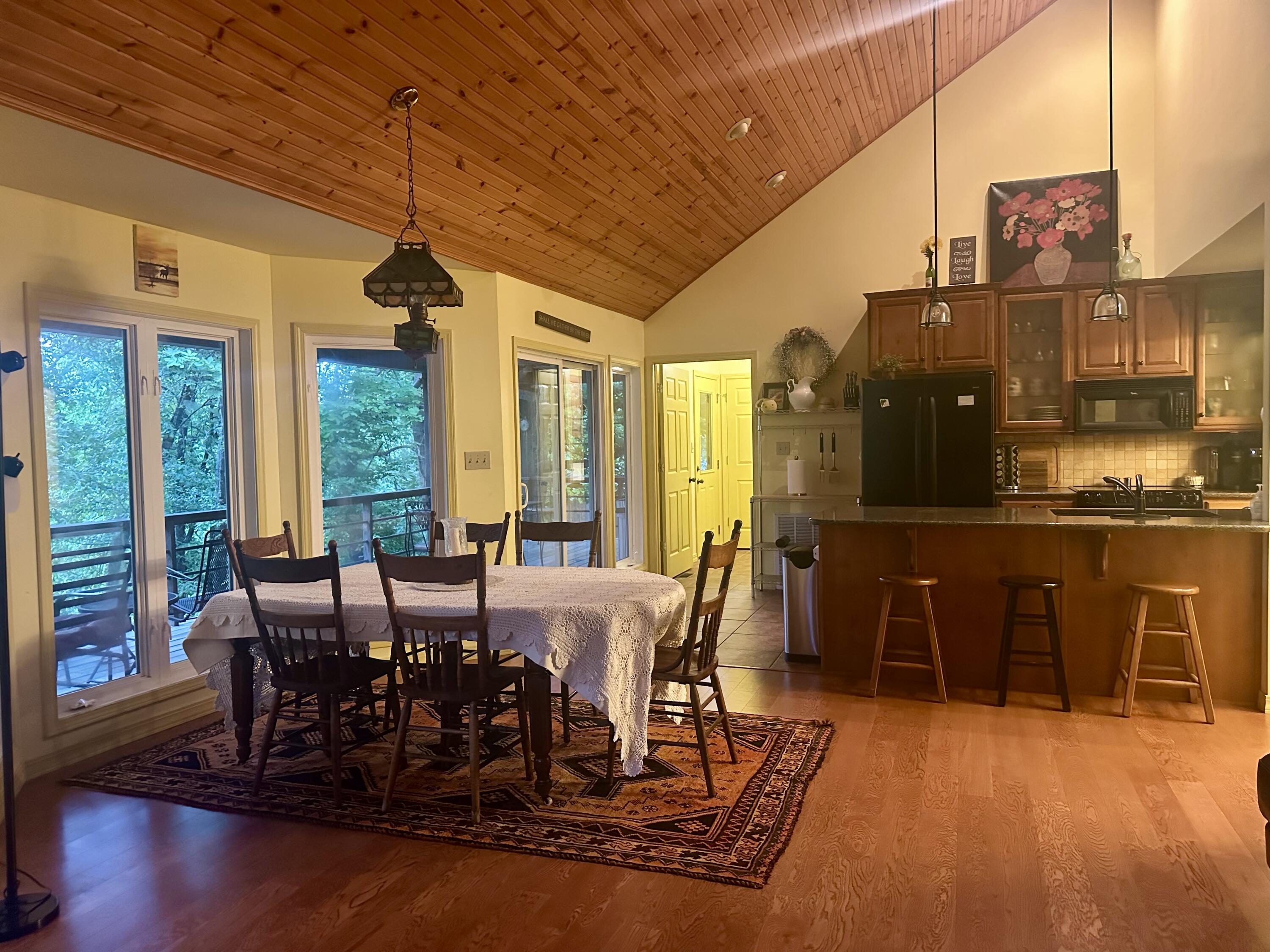 136 Riverview Drive Property Photo 8