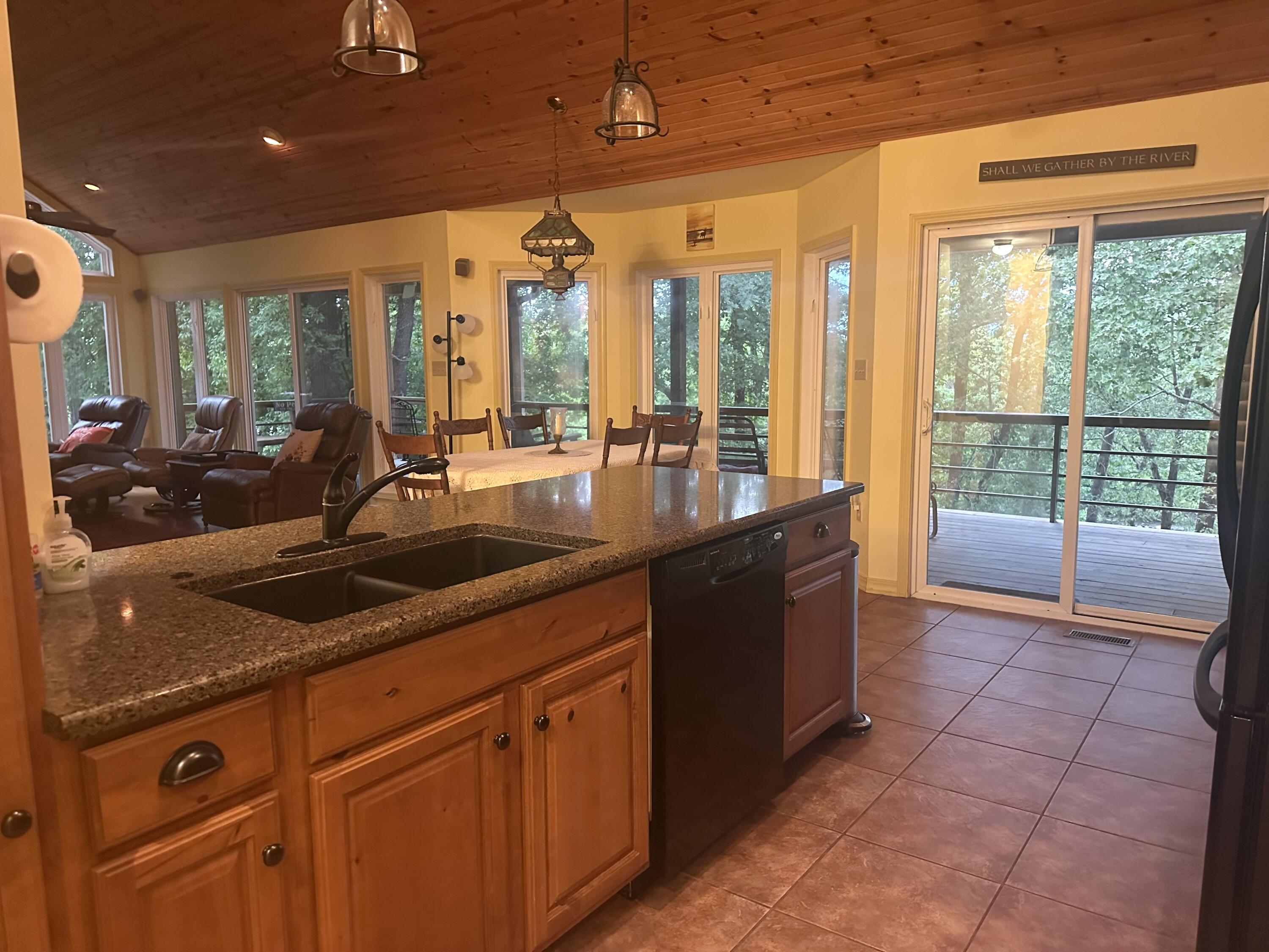 136 Riverview Drive Property Photo 10