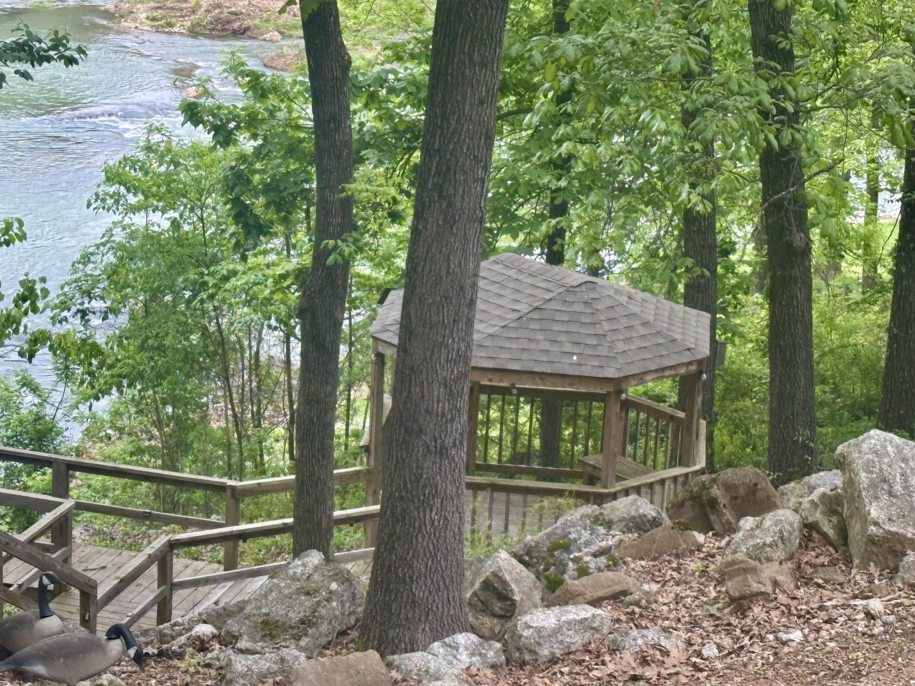 136 Riverview Drive Property Photo 46