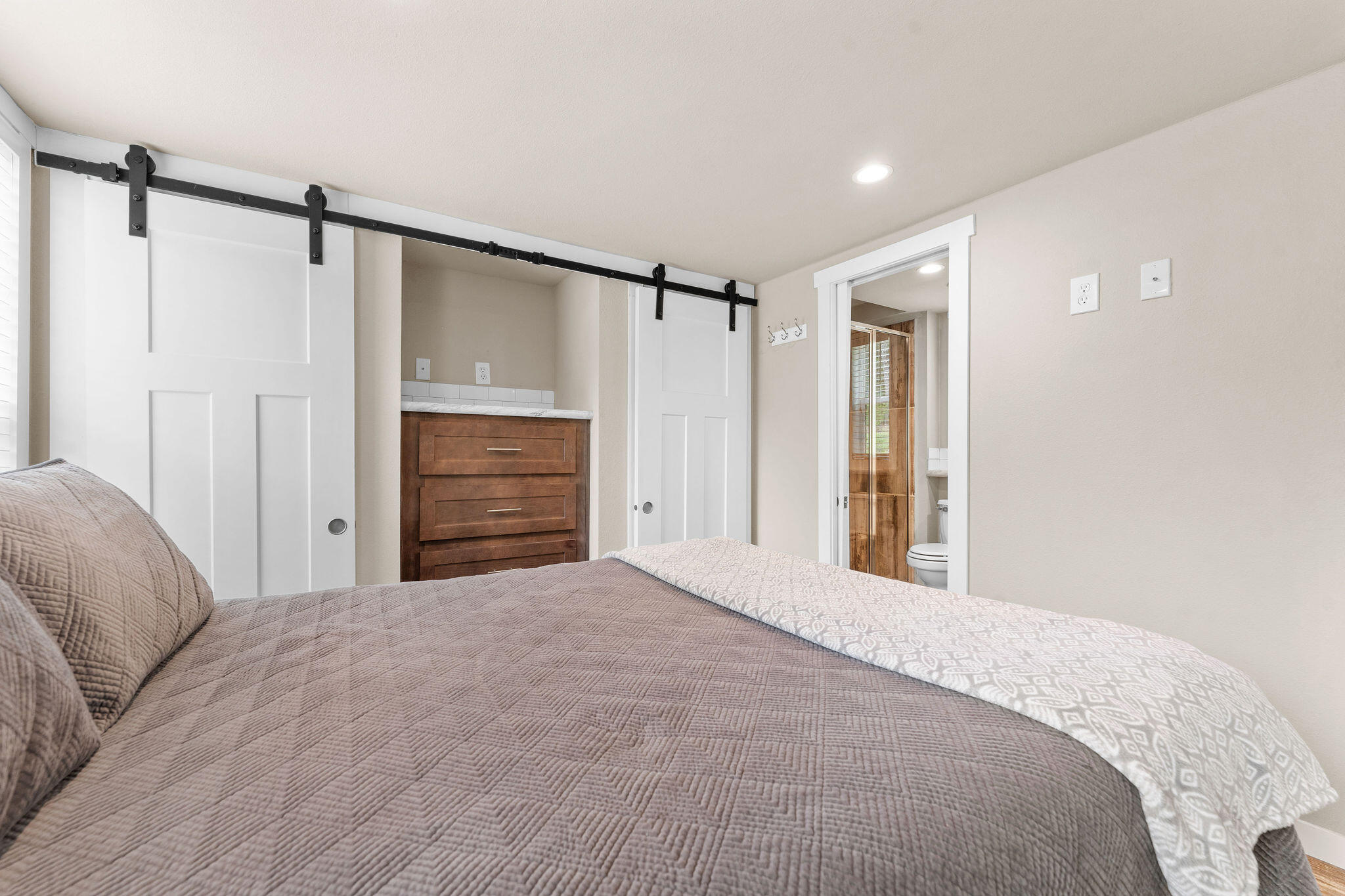 700 El Monte Road Property Photo 13