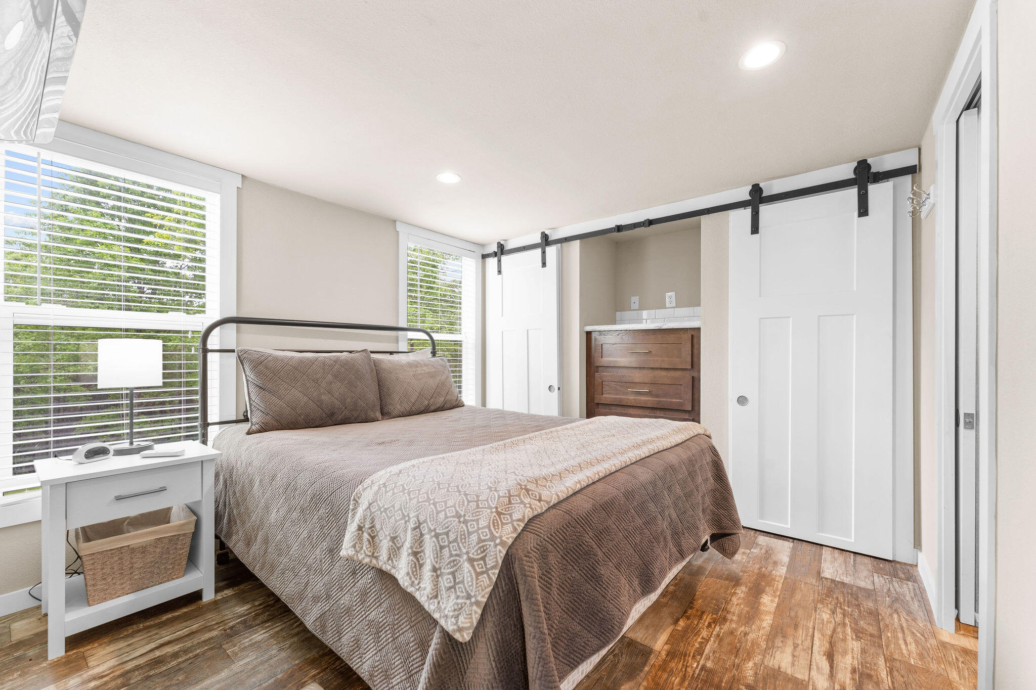 700 El Monte Road Property Photo 13