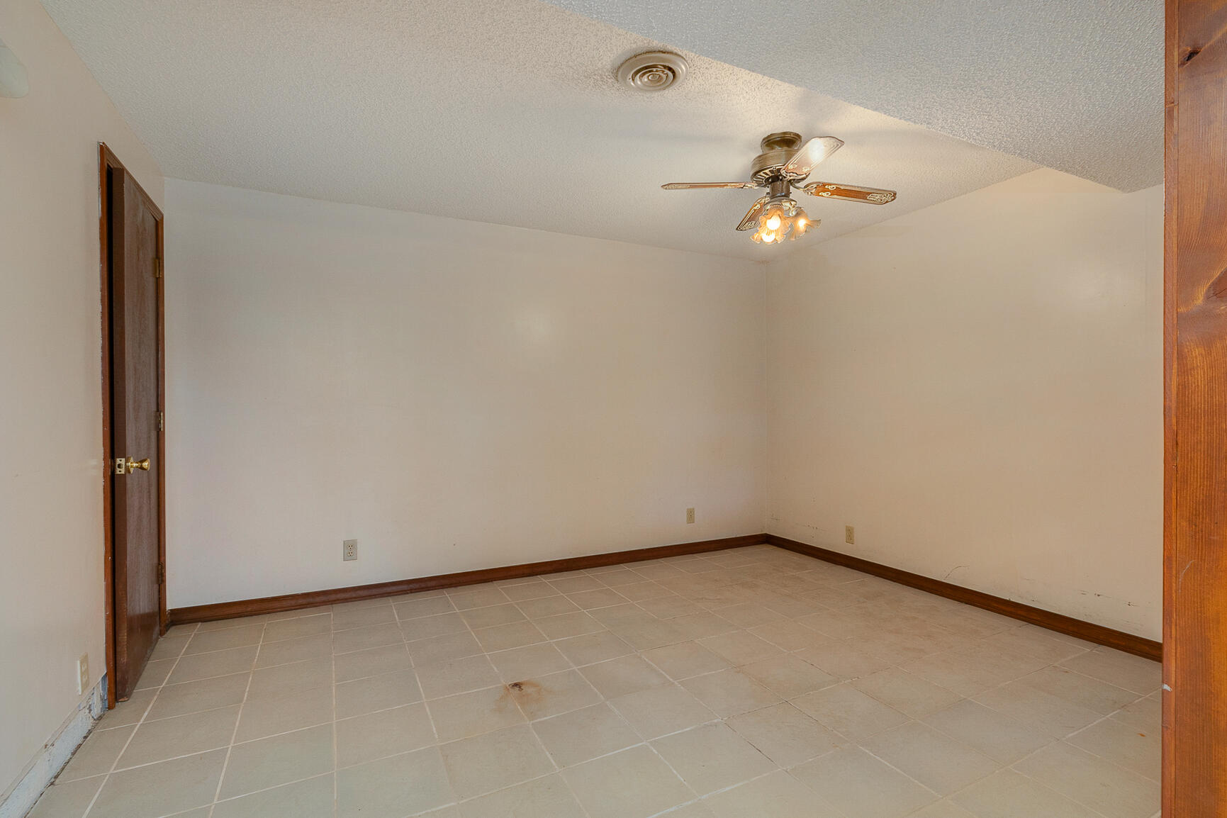 3259 Walnut Circle Property Photo 16