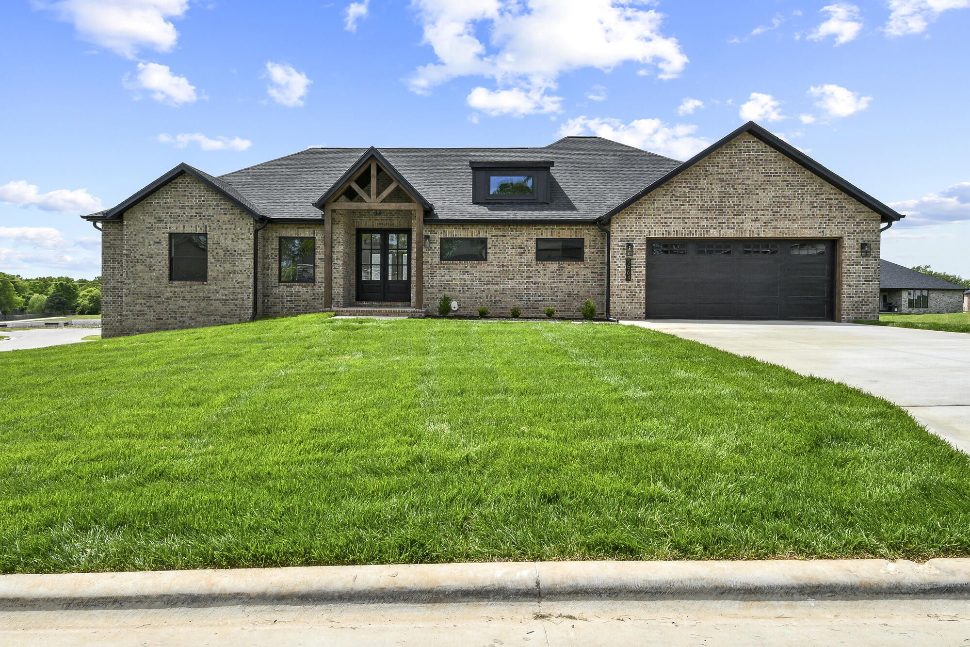 5564 East Wild Horse Drive Property Photo 1