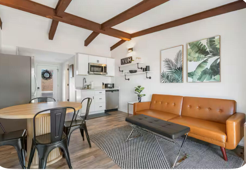 100 Getaway Circle Property Photo 1