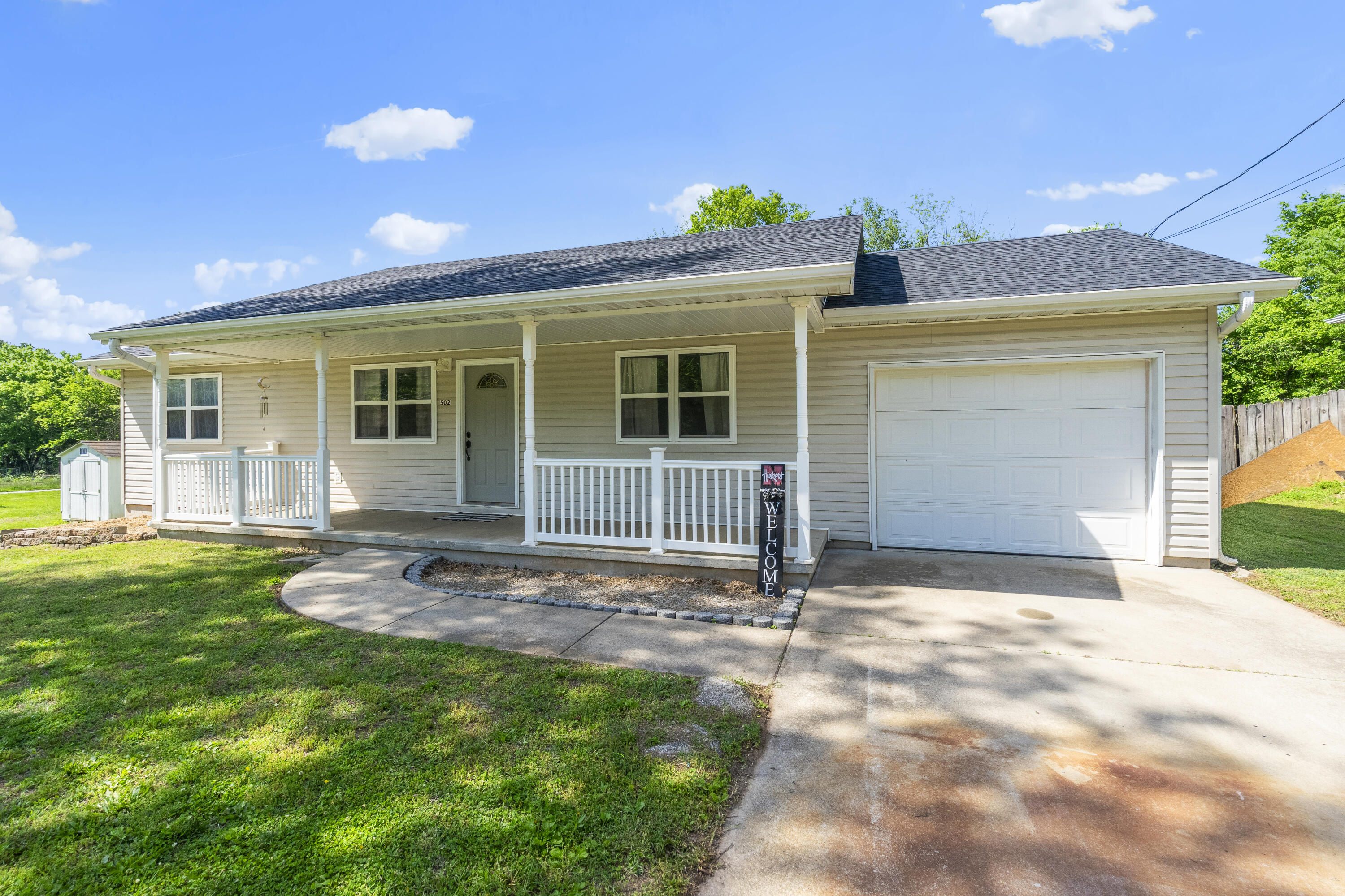 502 West Mill Street Property Photo