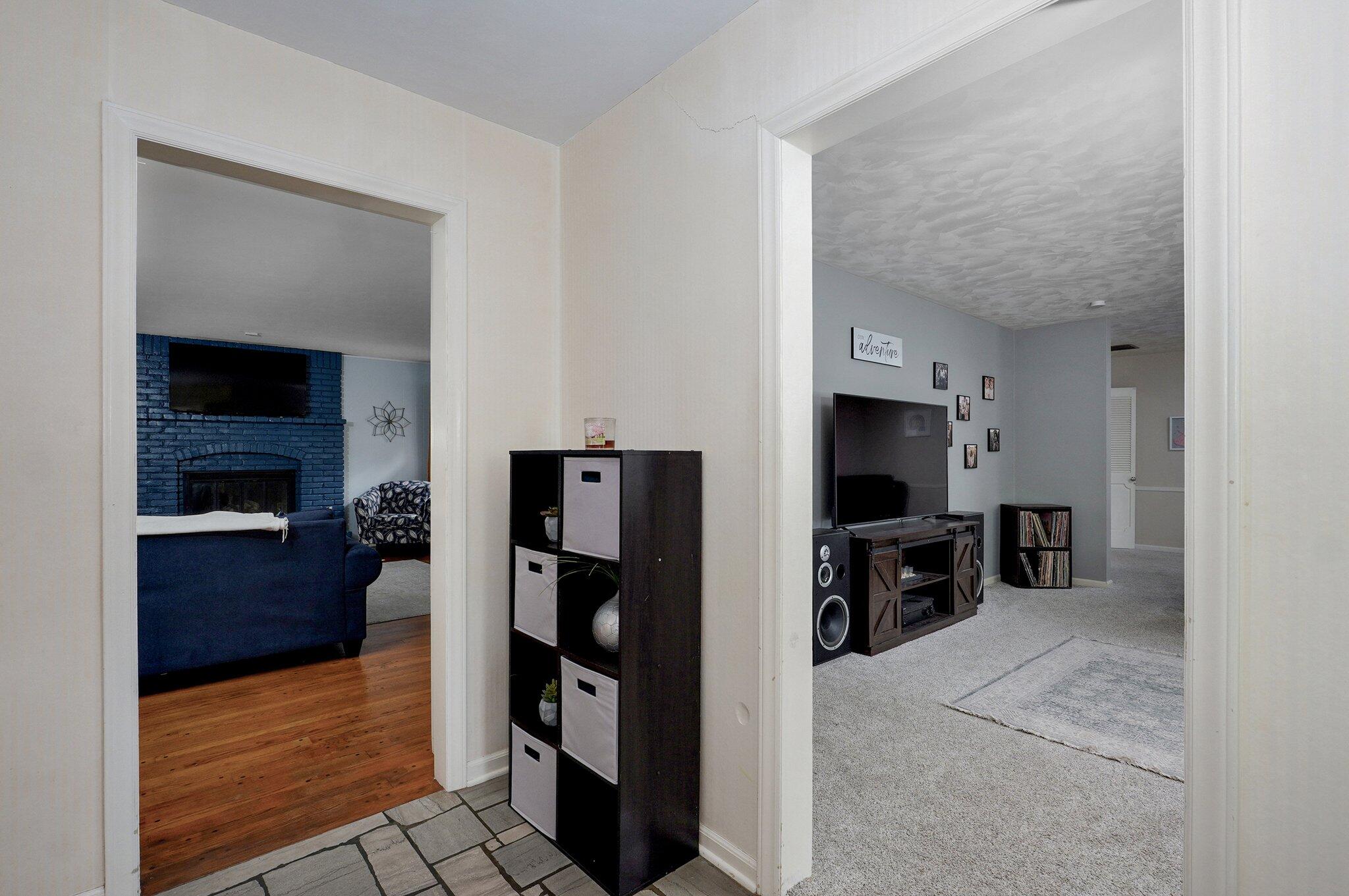 2142 East Shady Glen Drive Property Photo 2