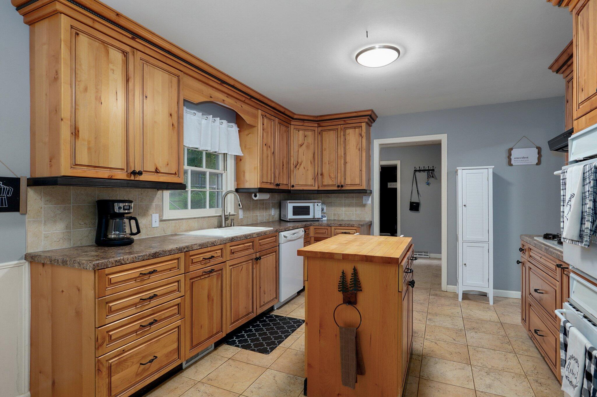 2142 East Shady Glen Drive Property Photo 5