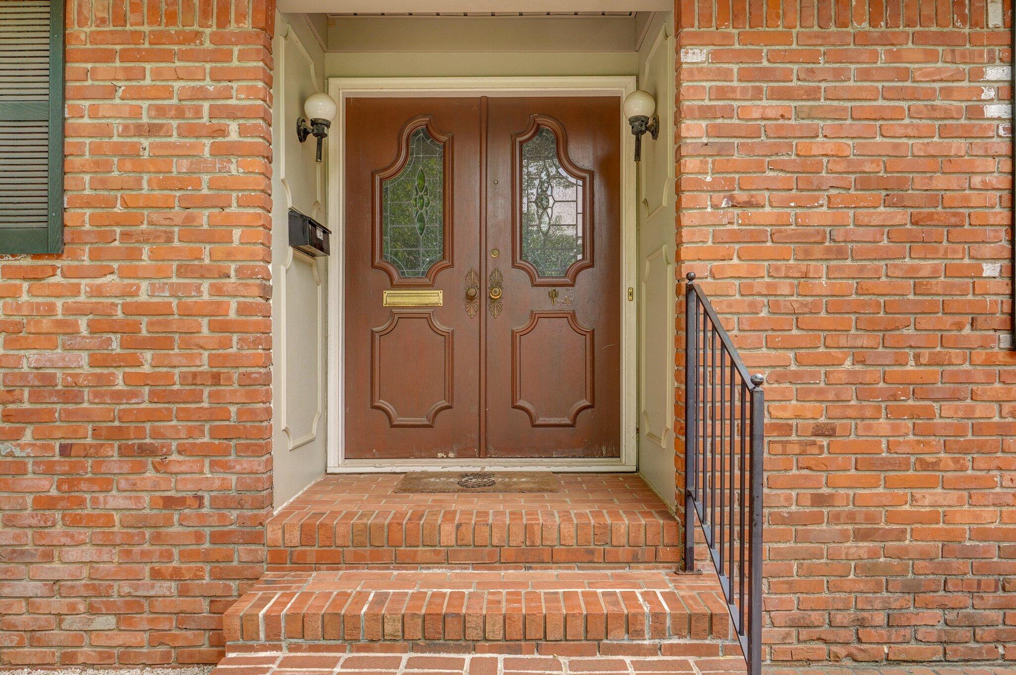 2142 East Shady Glen Drive Property Photo 9