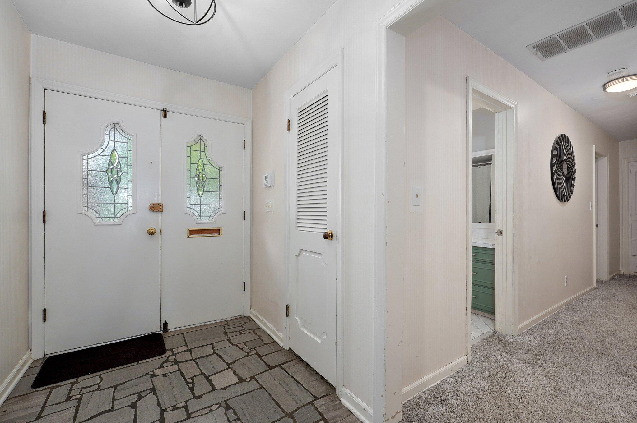 2142 East Shady Glen Drive Property Photo 10