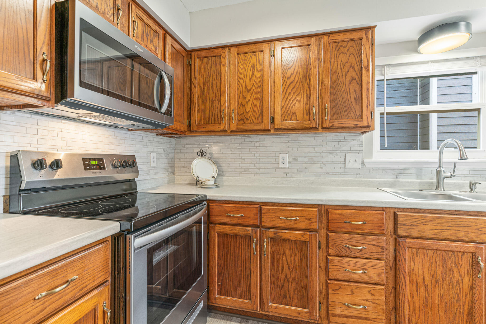 118 West Hensley Street Property Photo 4
