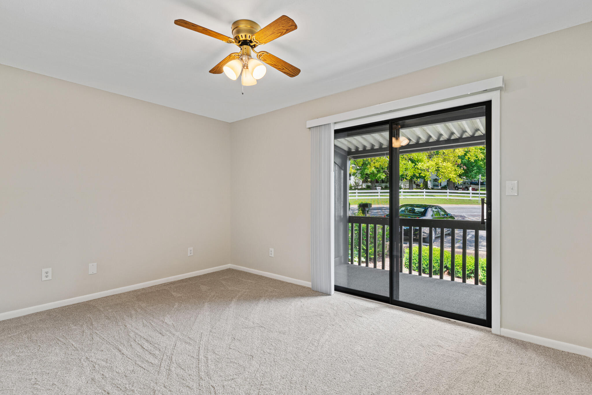 118 West Hensley Street Property Photo 14
