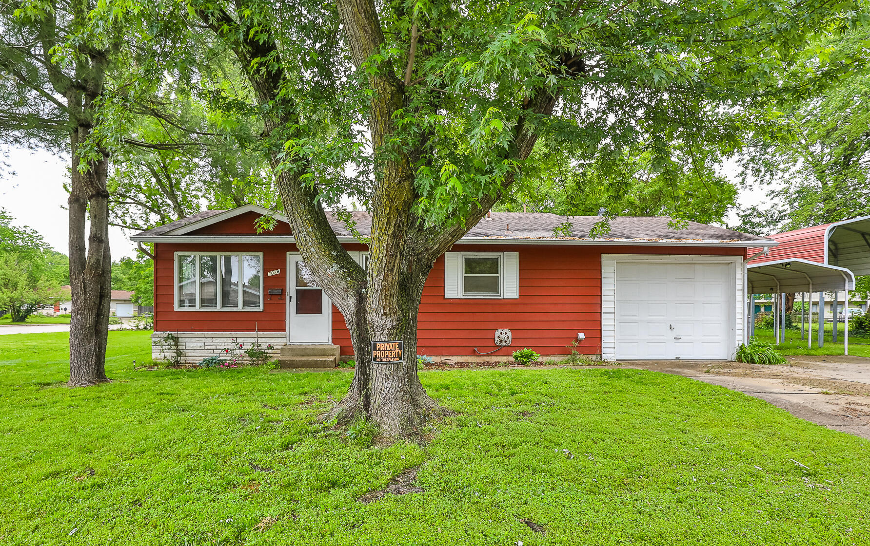 2076 South Vale Avenue Property Photo