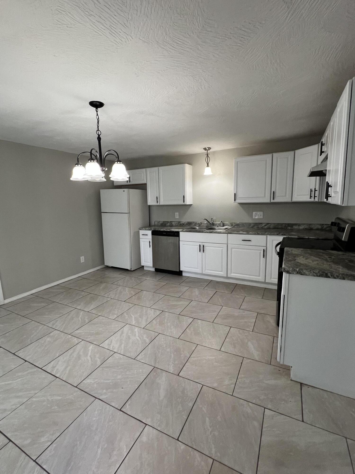 505 West Mill Street Property Photo 2