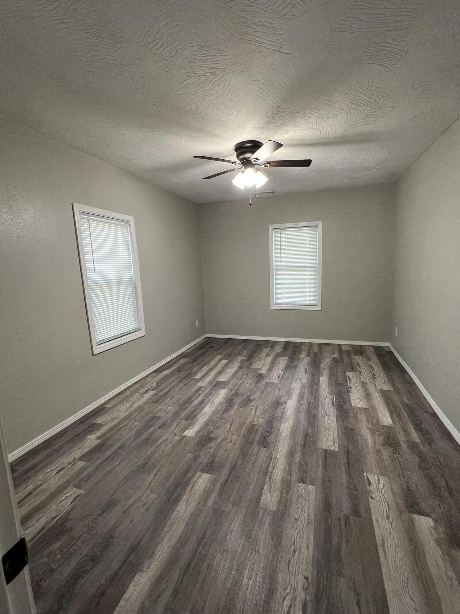 505 West Mill Street Property Photo 5