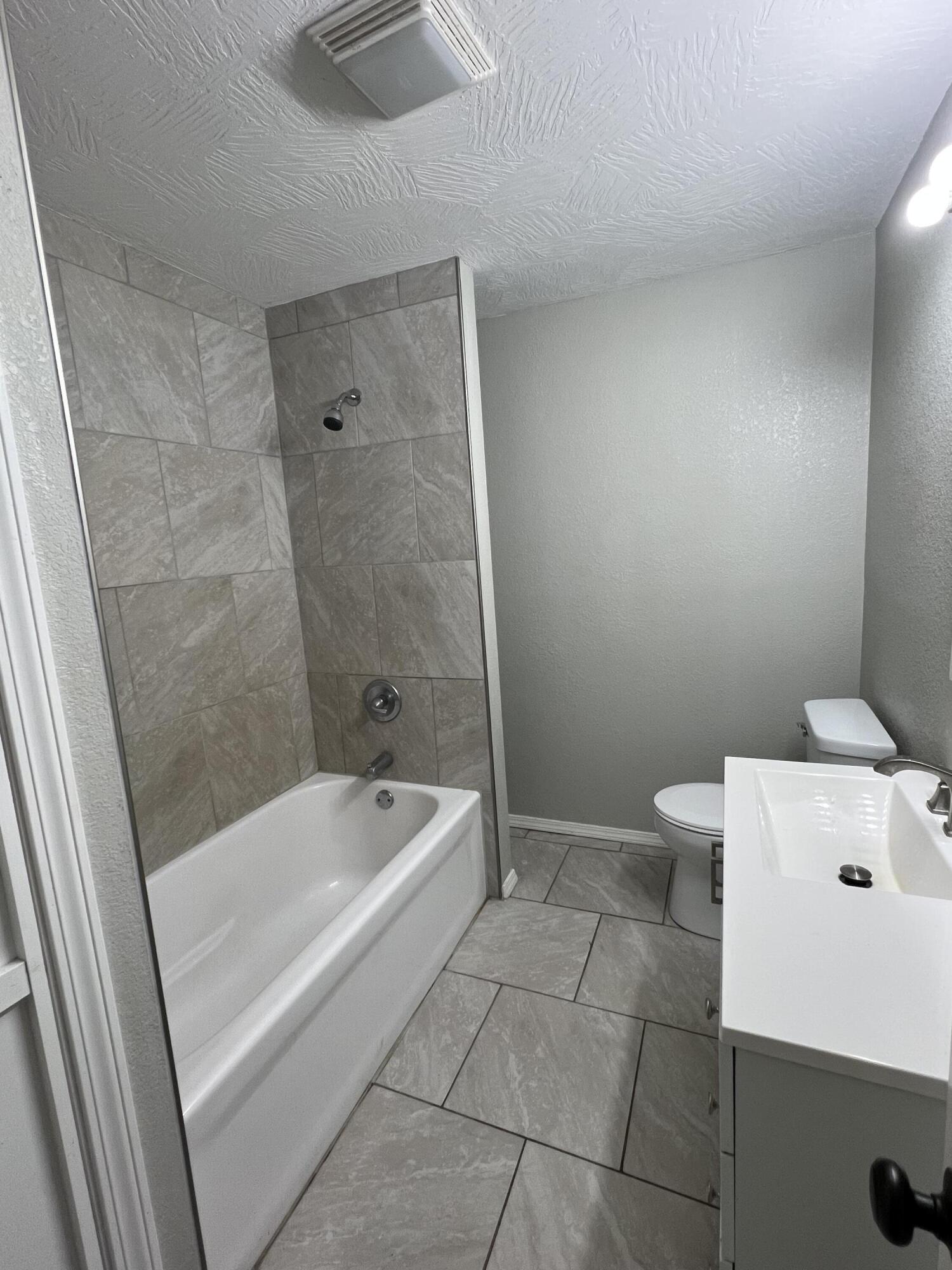 505 West Mill Street Property Photo 7