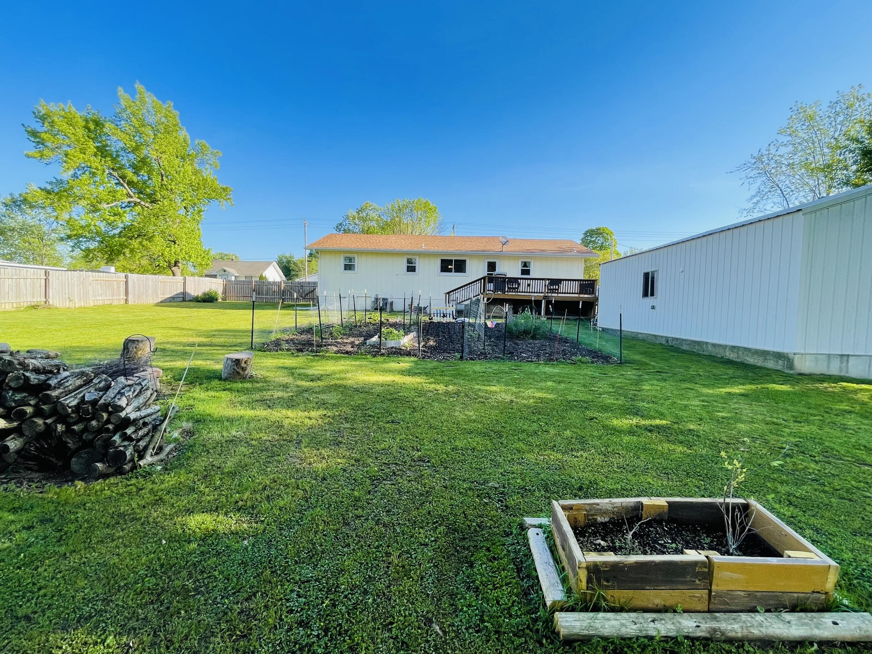 211 Bacorn Avenue Property Photo 7