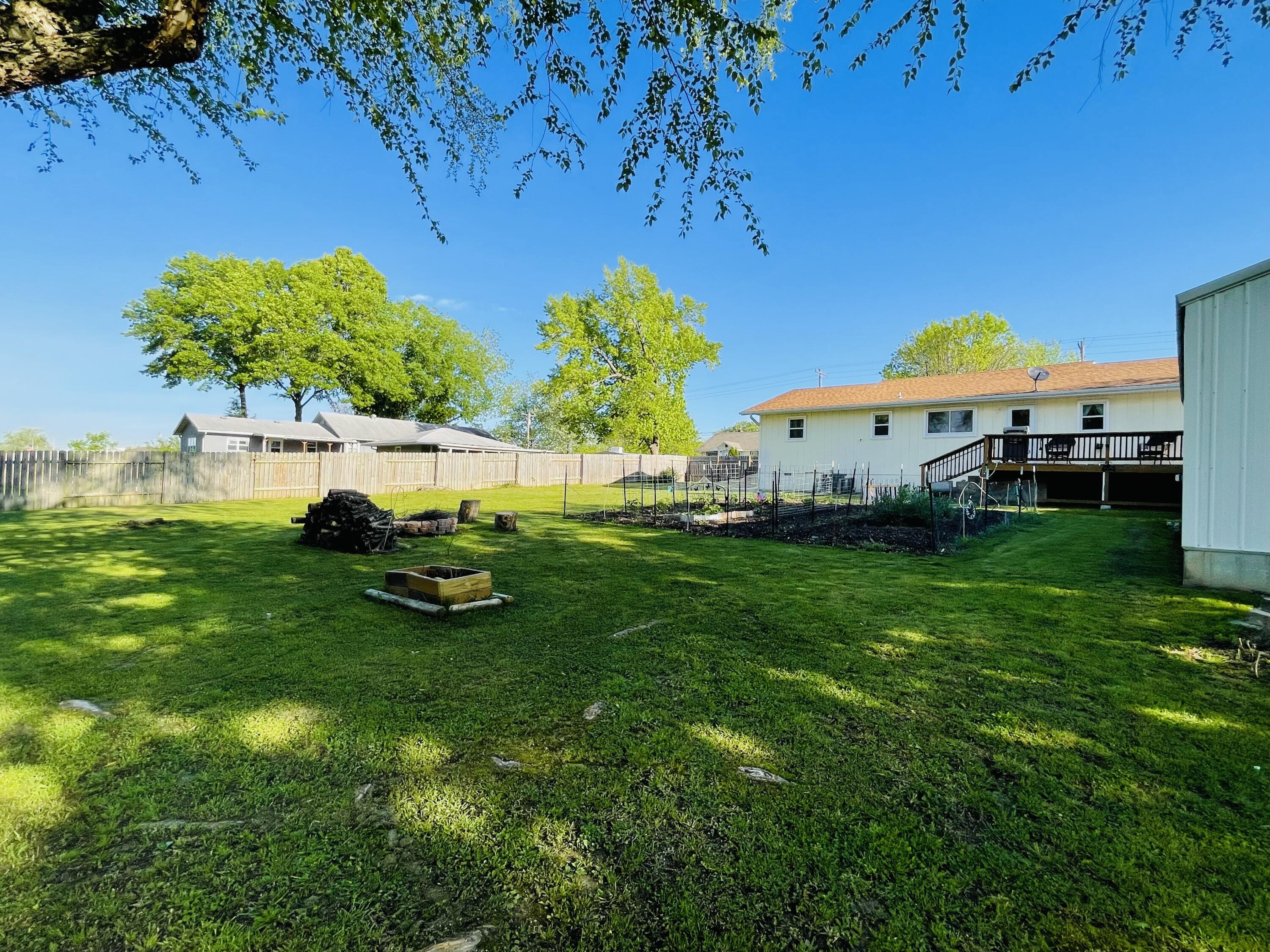 211 Bacorn Avenue Property Photo 8