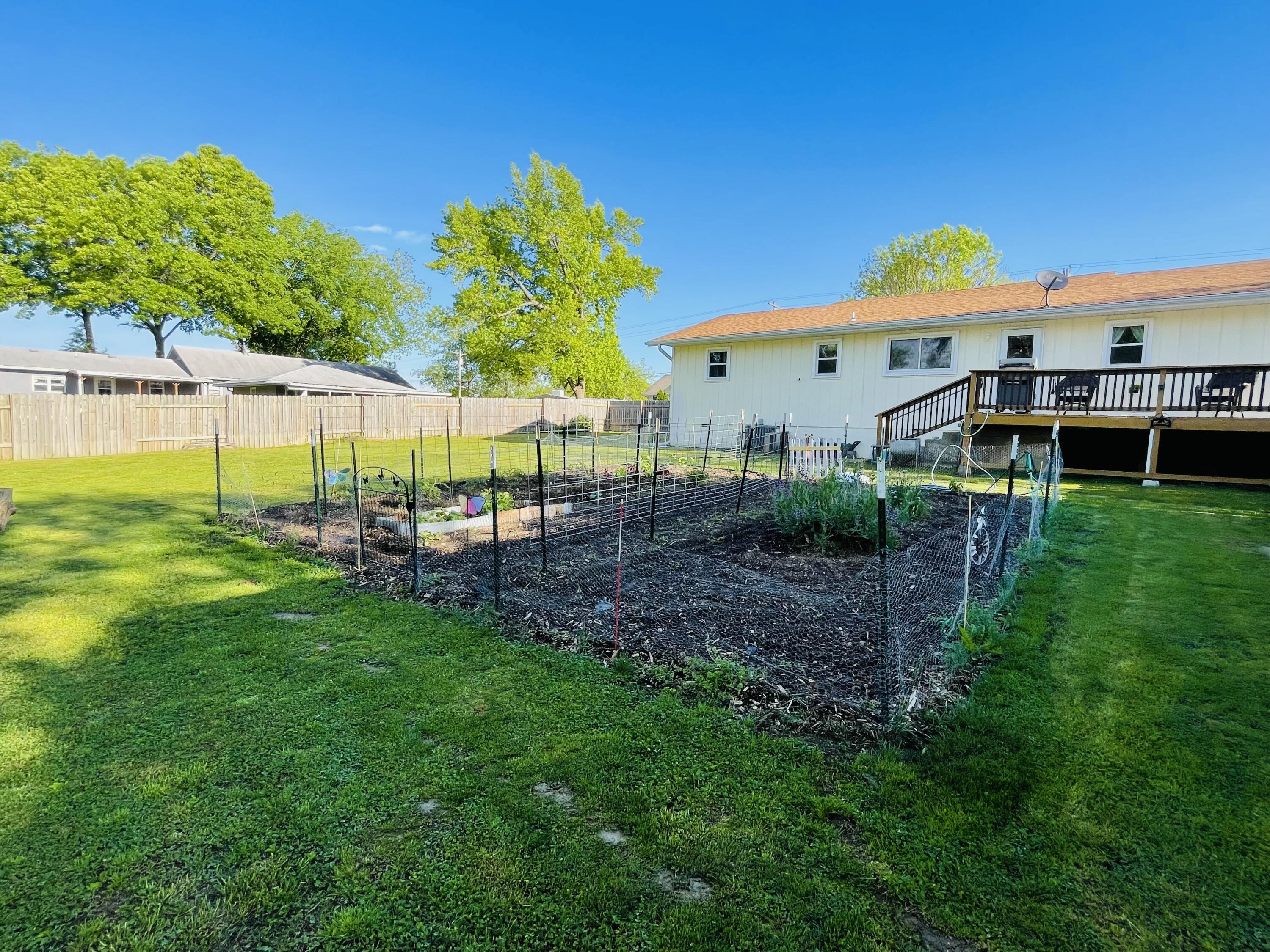 211 Bacorn Avenue Property Photo 9