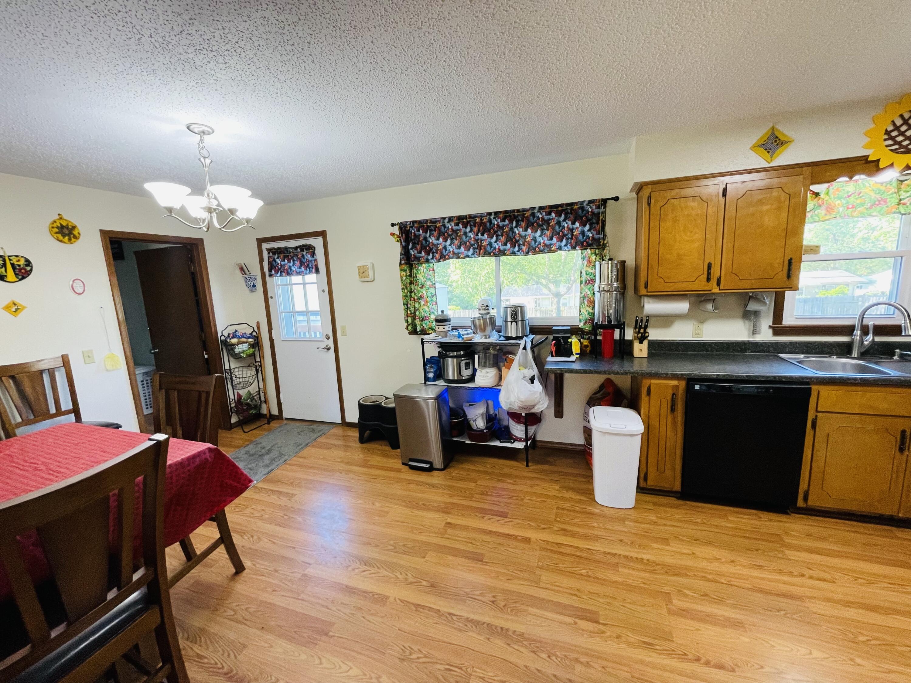 211 Bacorn Avenue Property Photo 14
