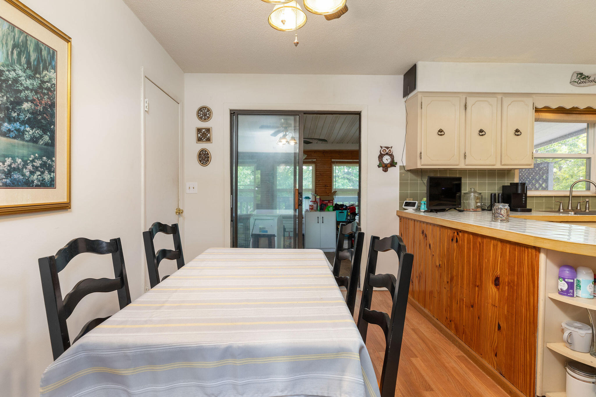 306 Erie Street Property Photo 6