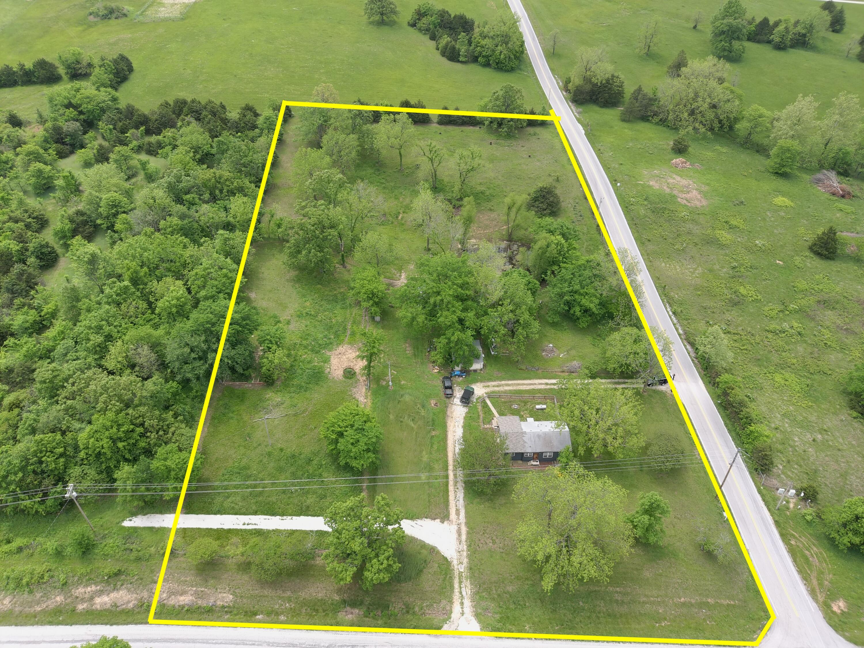 10870 North Farm Rd 137 Property Photo 2
