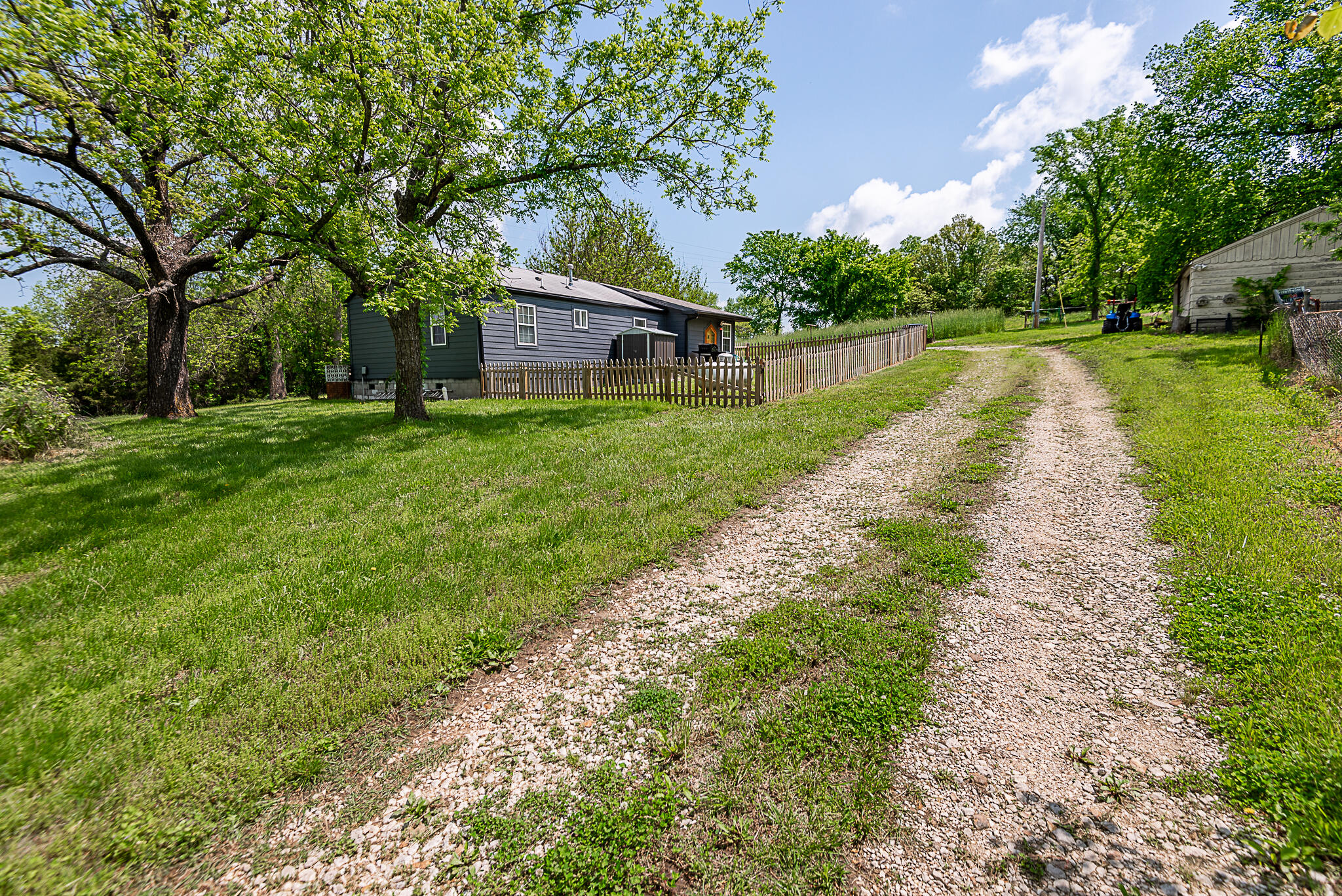 10870 North Farm Rd 137 Property Photo 9