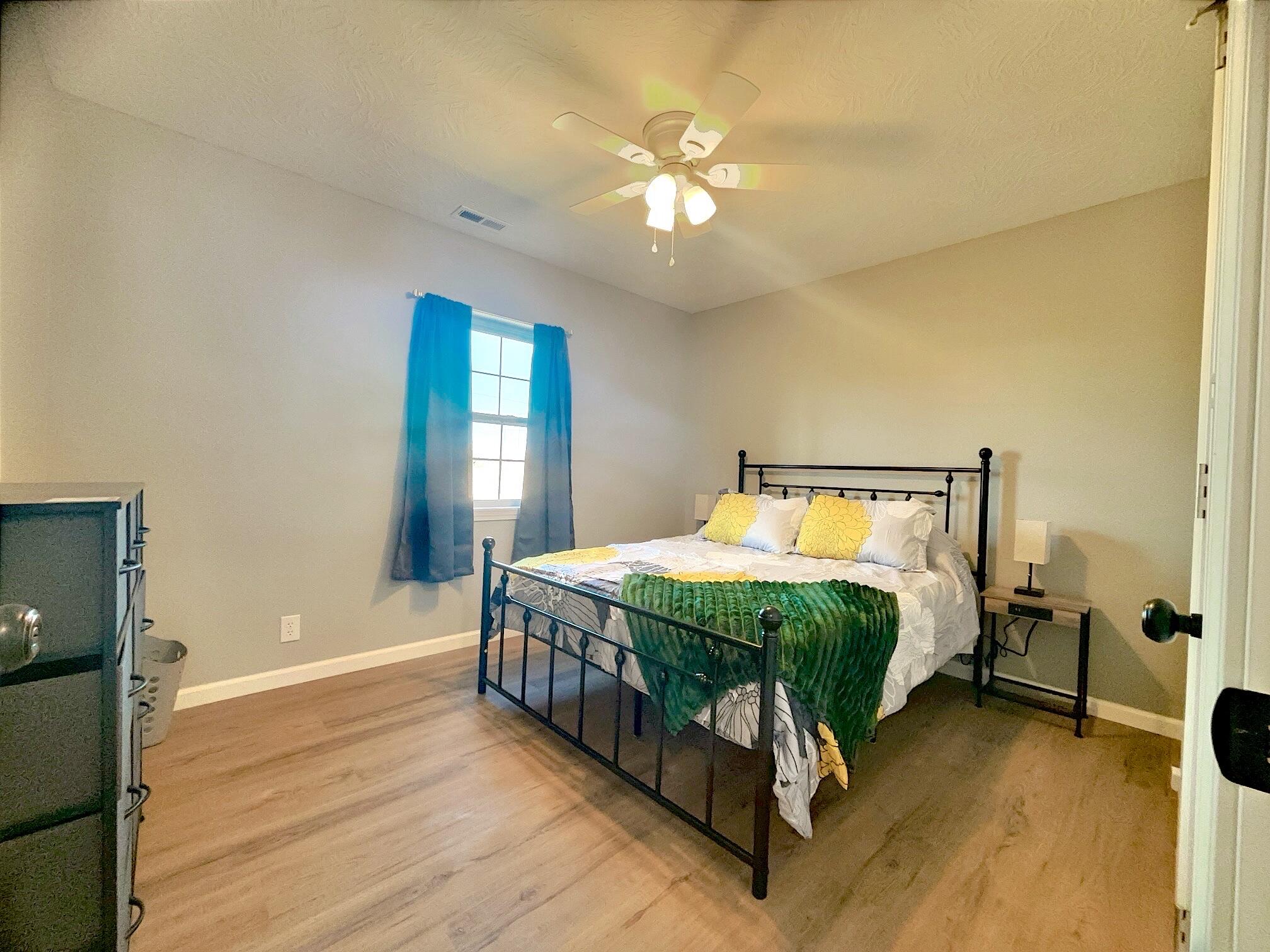 102 Lois Court Property Photo 5