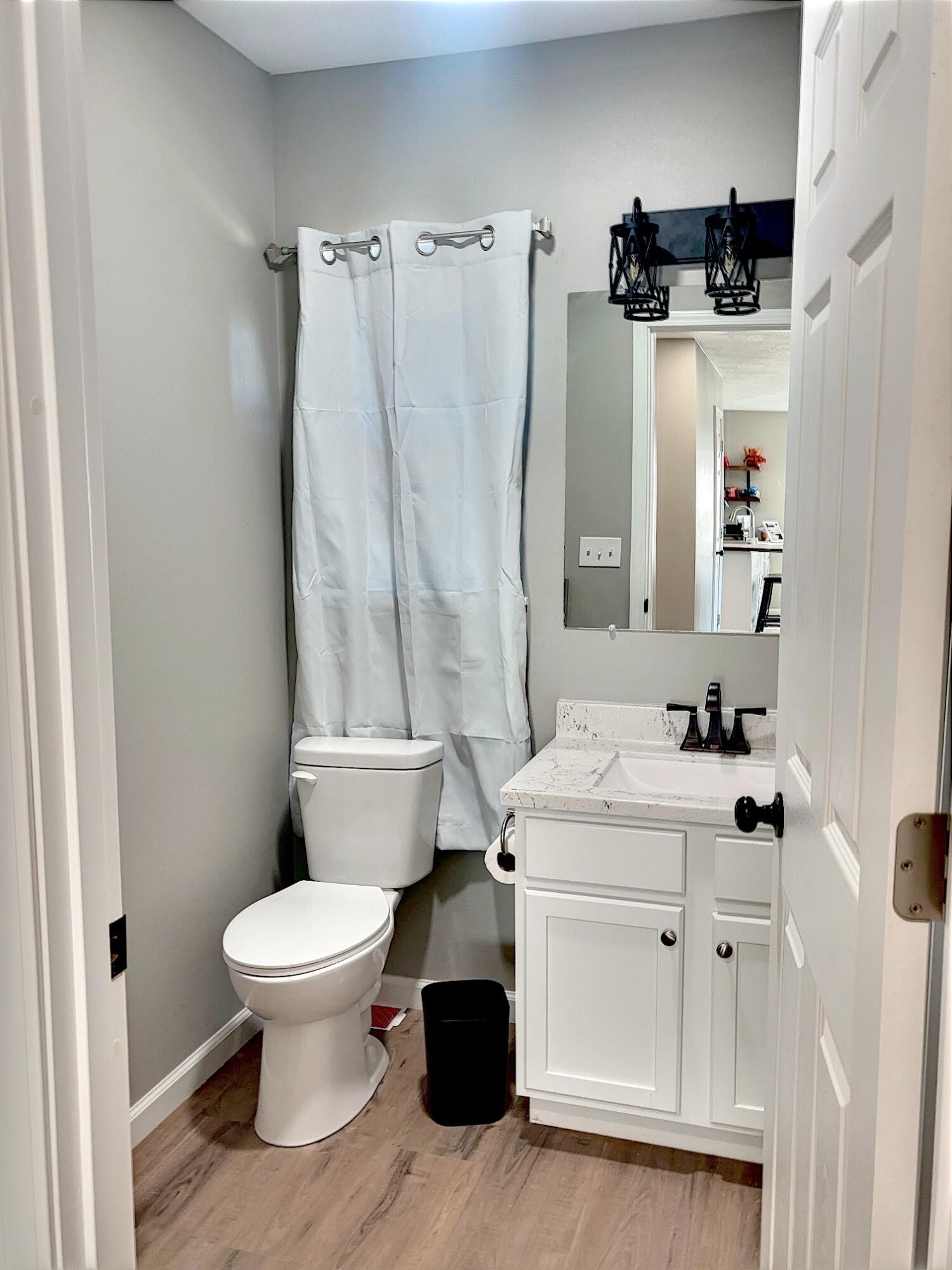 102 Lois Court Property Photo 7